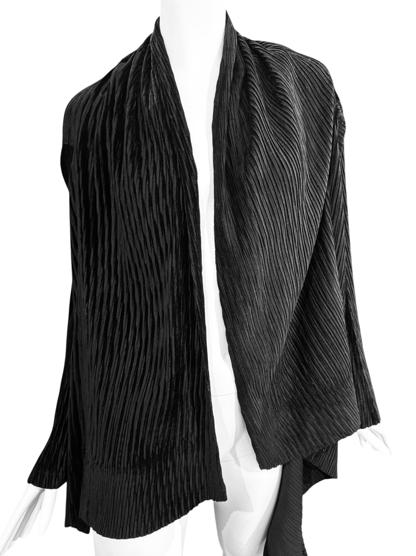 ISSEY MIYAKE 1990s BLACK PLEATED CARDIGAN