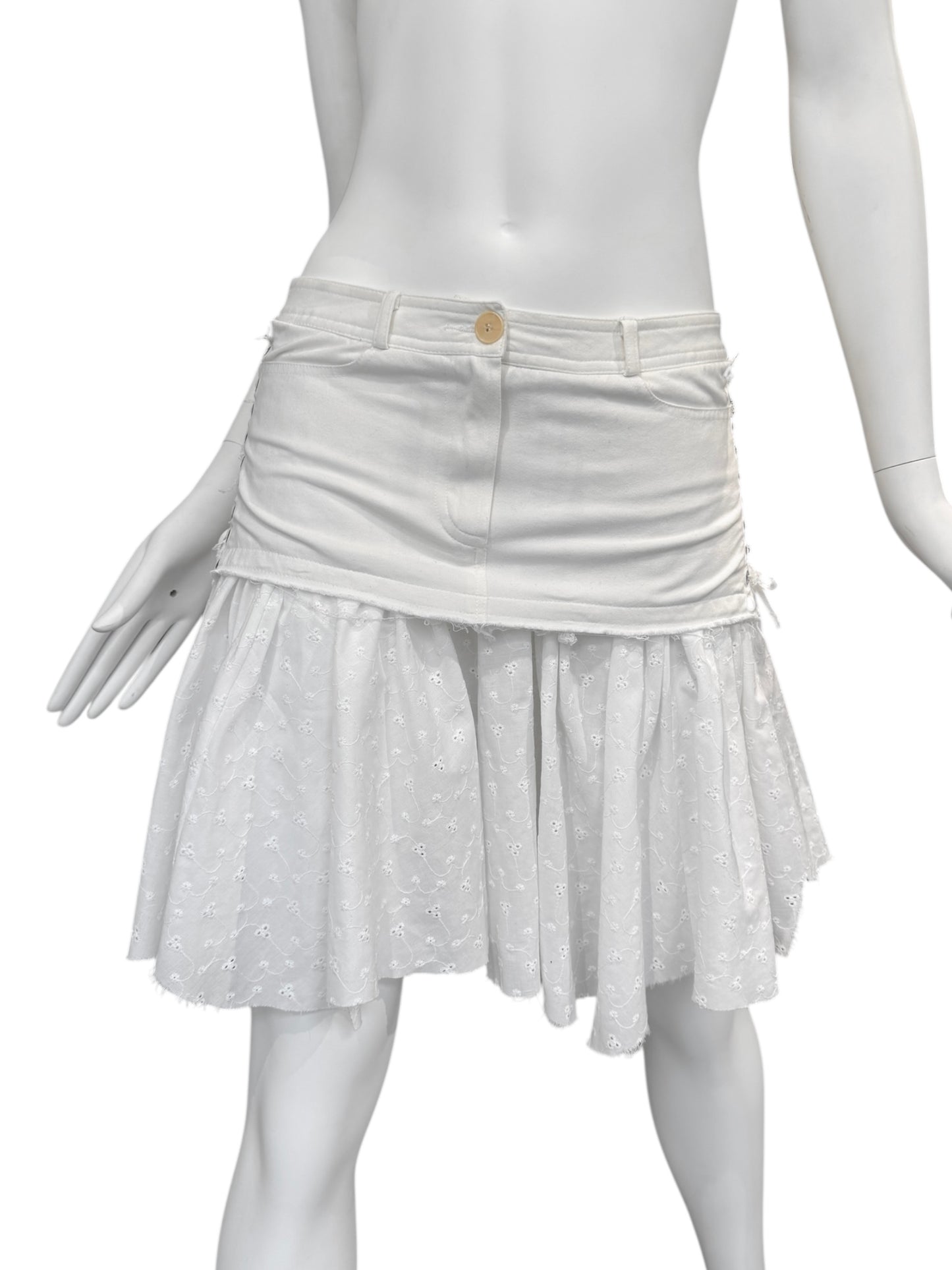 PLEIN SUD 2000s WHITE BRODERIE ANGLAISE LACE-UP MINI SKIRT