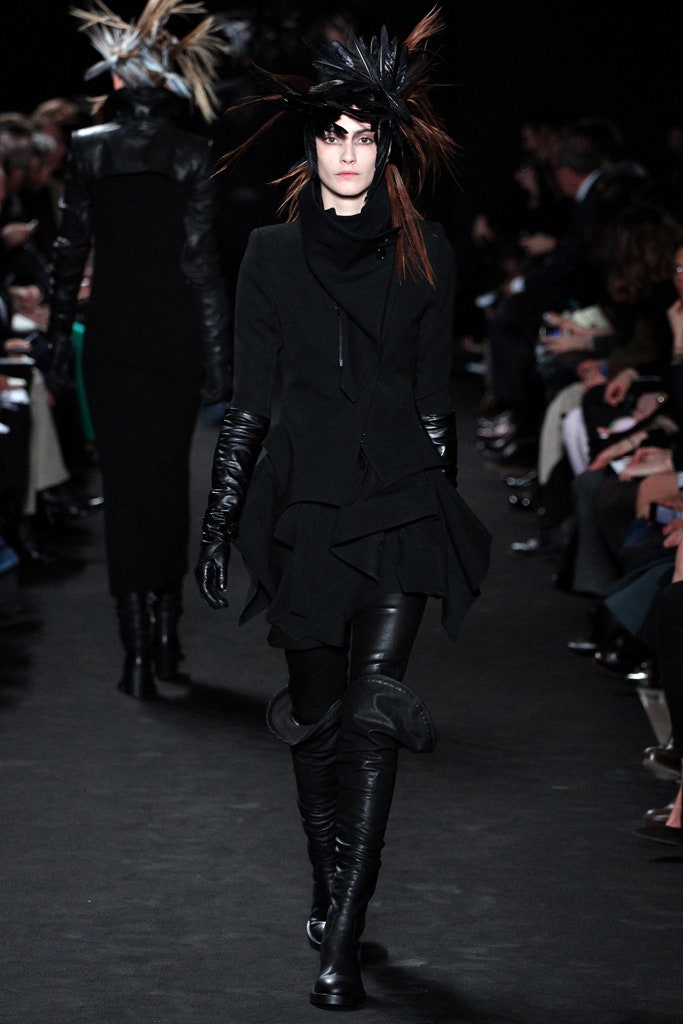 ANN DEMEULEMEESTER FW2012 BLACK WOOL HIGH STRUCTURED COLLAR JACKET