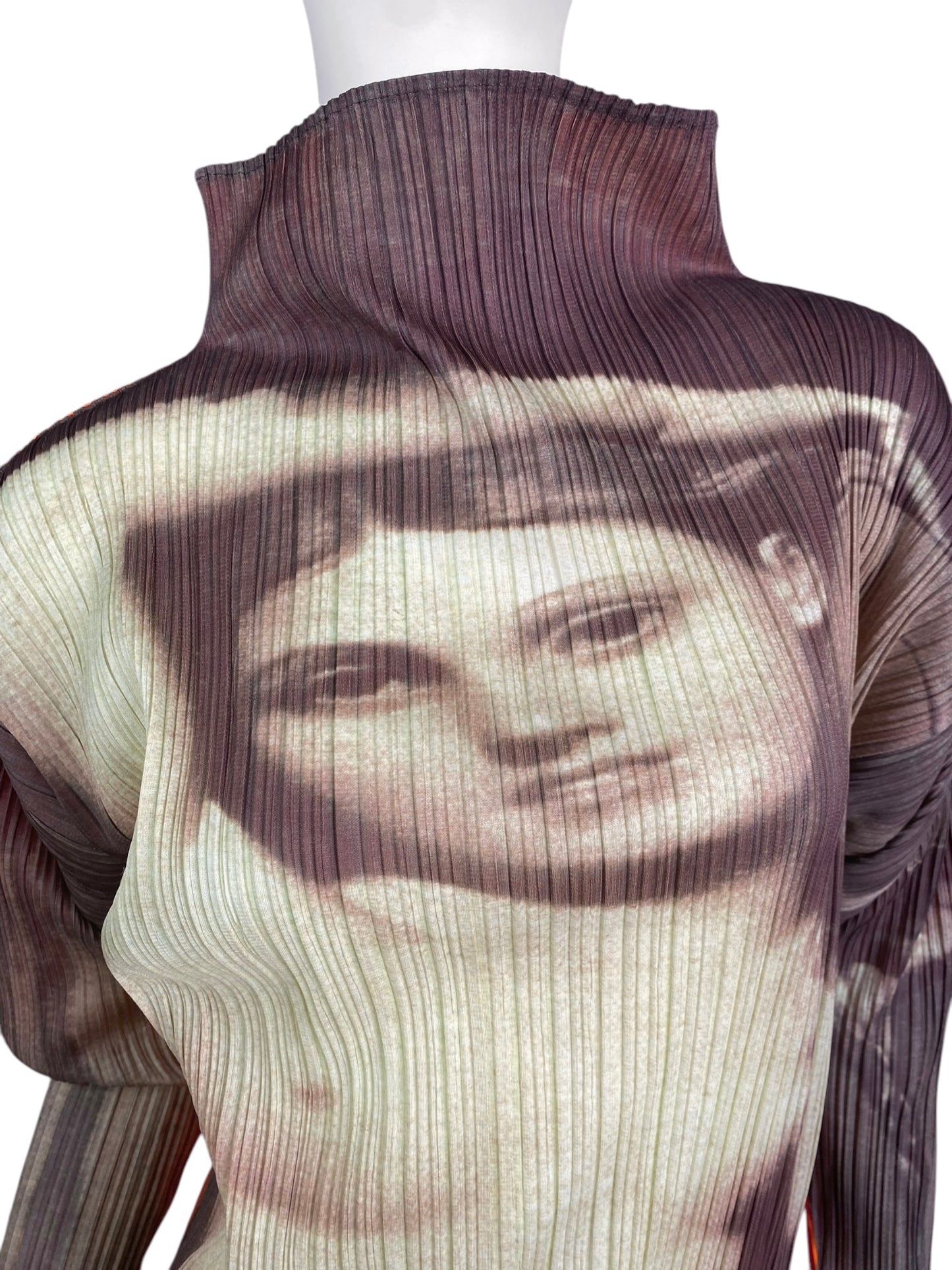 PLEATS PLEASE ISSEY MIYAKE FW1996 X YASUMASA MORIMURA « LA SOURCE PORTRAIT » PLEATED MAXI DRESS