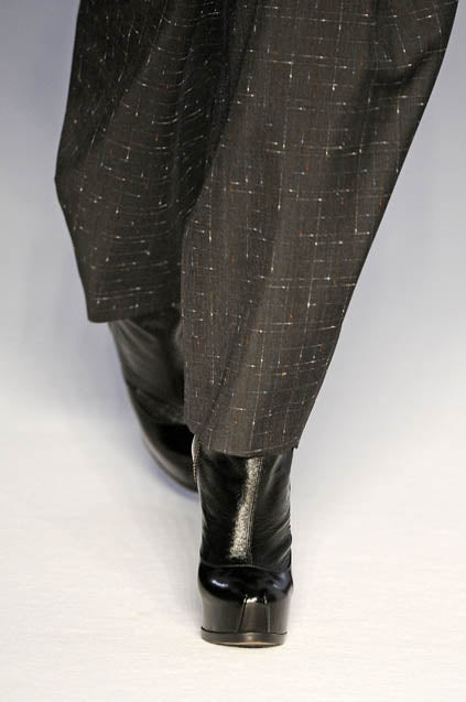 YVES SAINT LAURENT FW2008 BY STEFANO PILATI BLACK LEATHER TRIBTOO TOE-CAP BOOTS