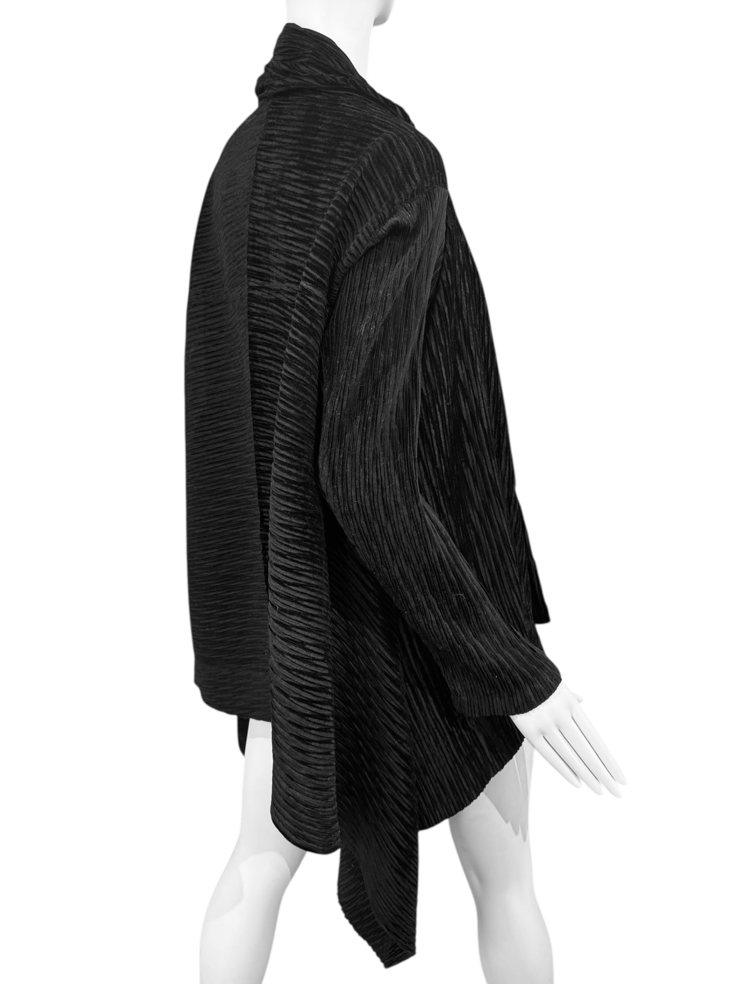ISSEY MIYAKE 1990s BLACK PLEATED CARDIGAN