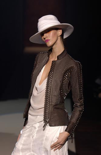 GIANFRANCO FERRE SS2004 DARK BROWN LEATHER GROMMET & STUD EMBELLISHED JACKET