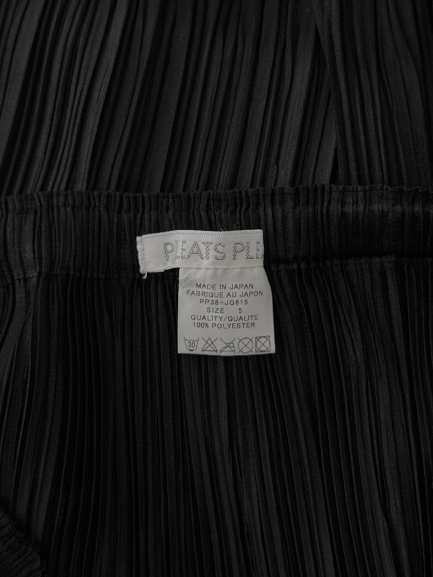 PLEATS PLEASE 2010s BLACK PLEATED MAXI SKIRT