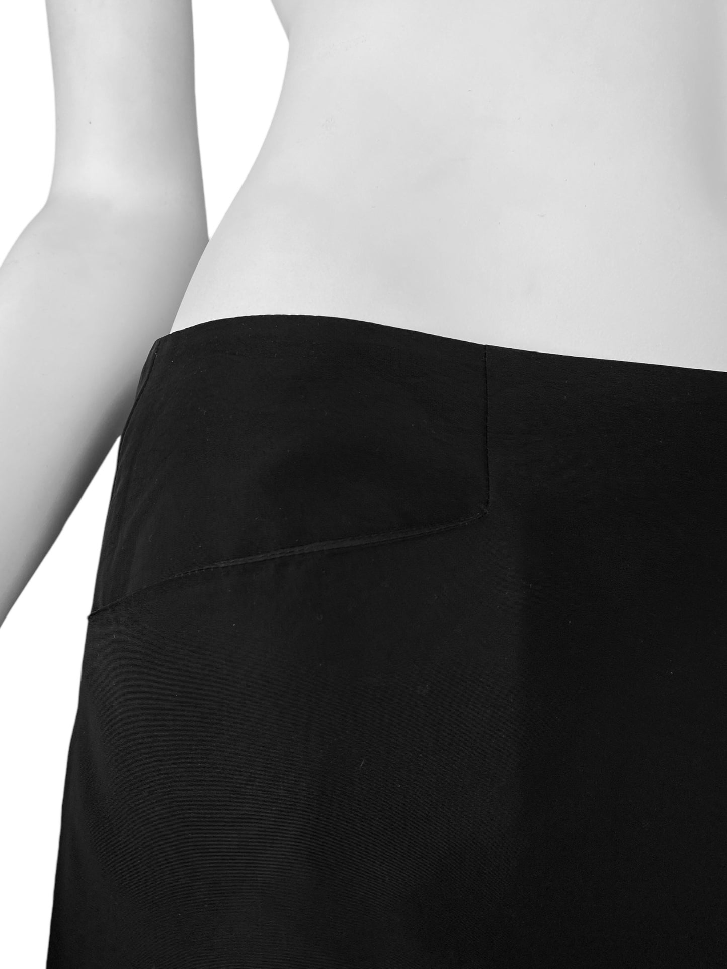 ALEXANDER MCQUEEN SS1997 «LA POUPÉE» BLACK BUMSTER MINI SKIRT