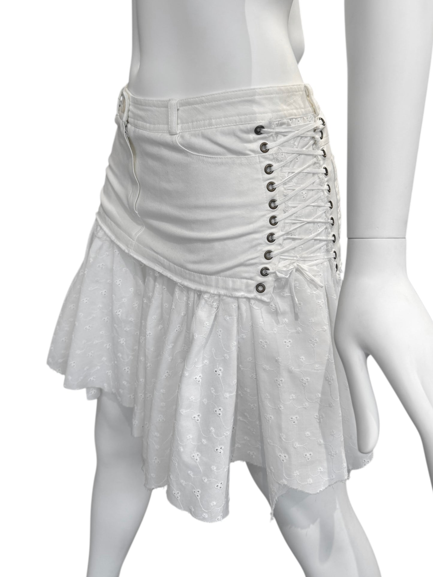 PLEIN SUD 2000s WHITE BRODERIE ANGLAISE LACE-UP MINI SKIRT