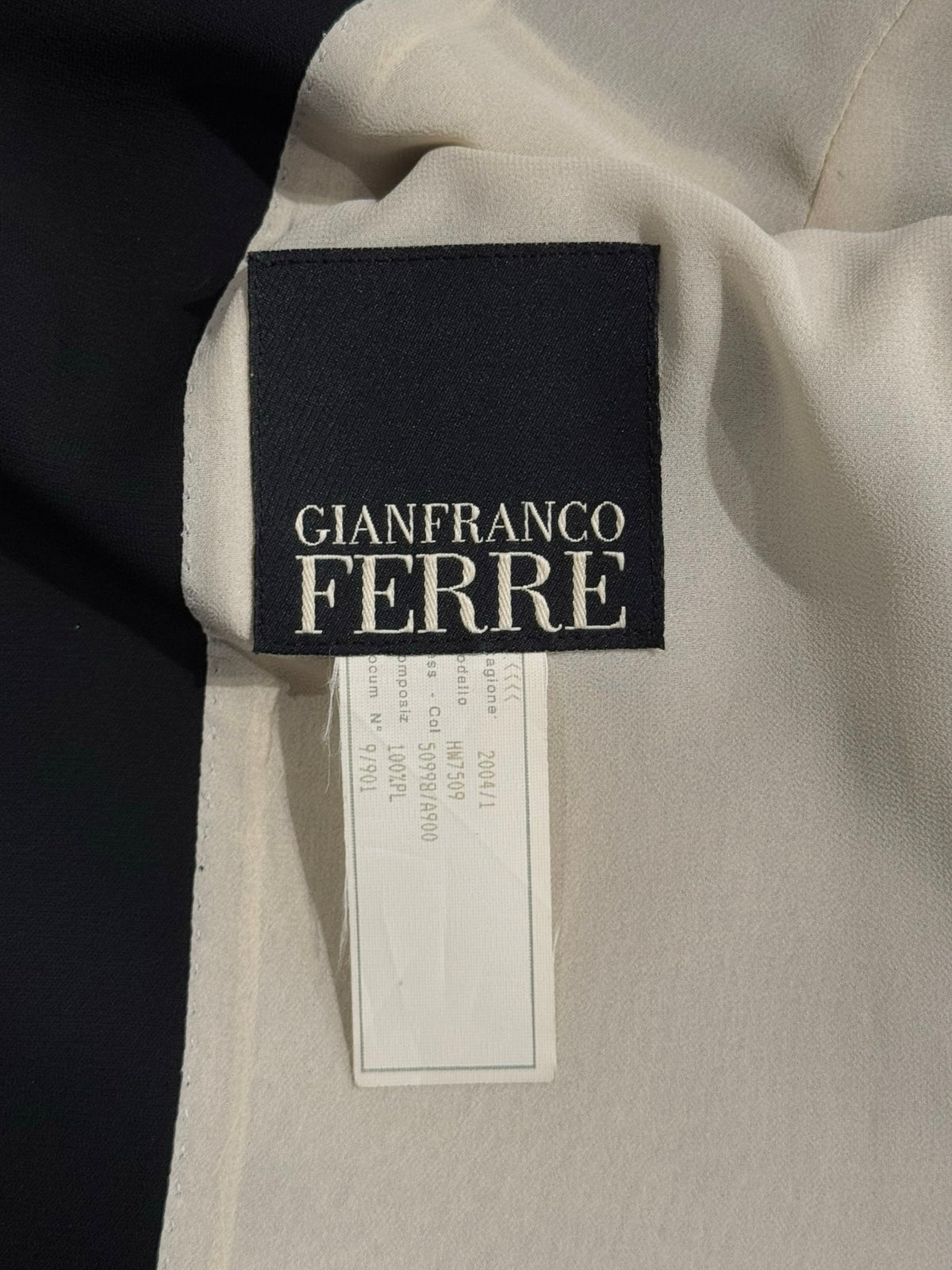 GIANFRANCO FERRÉ SS2004 BLACK CUT OUT BLAZER