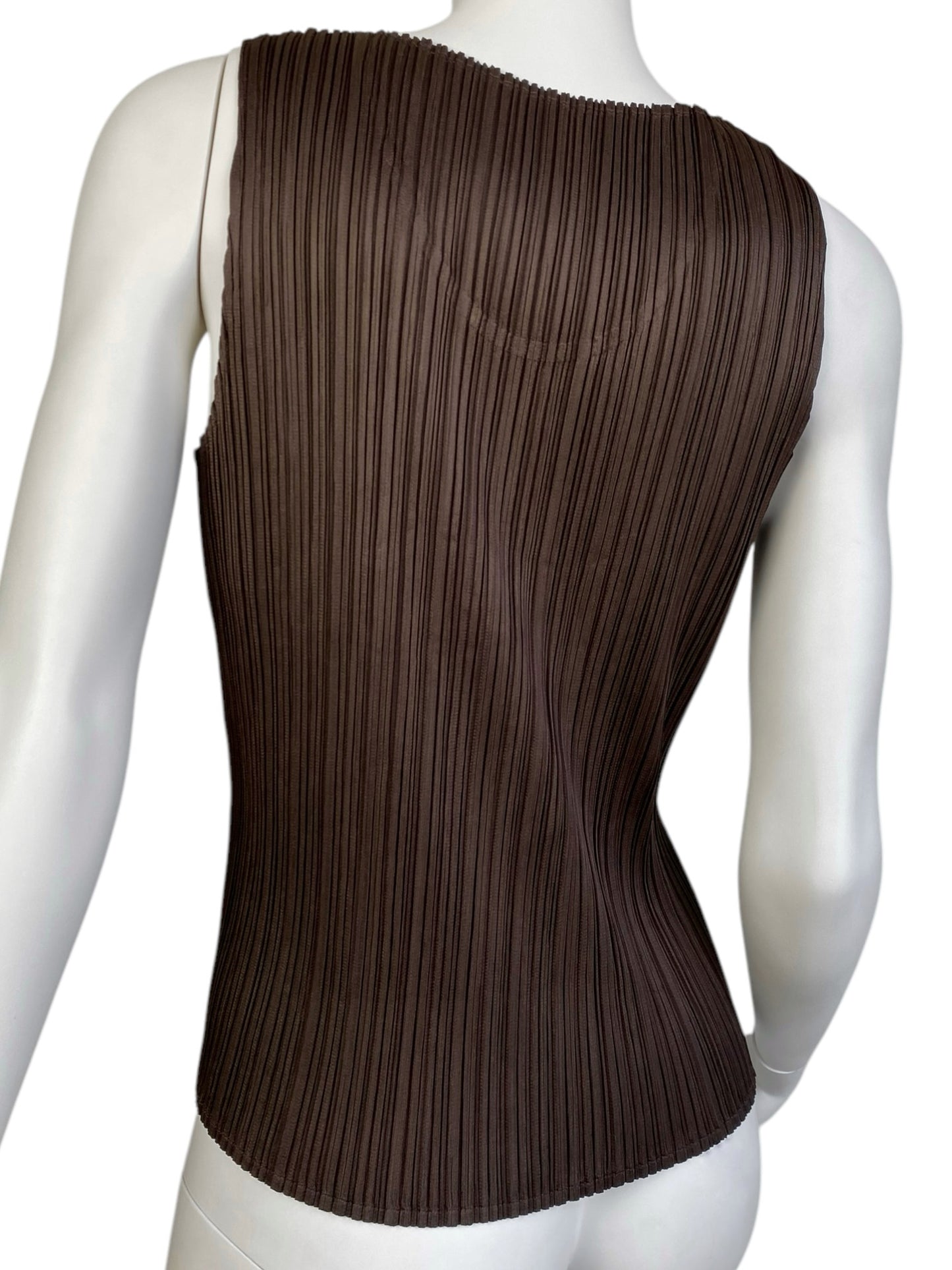 PLEATS PLEASE 2010s BROWN PLEATED TANK TOP