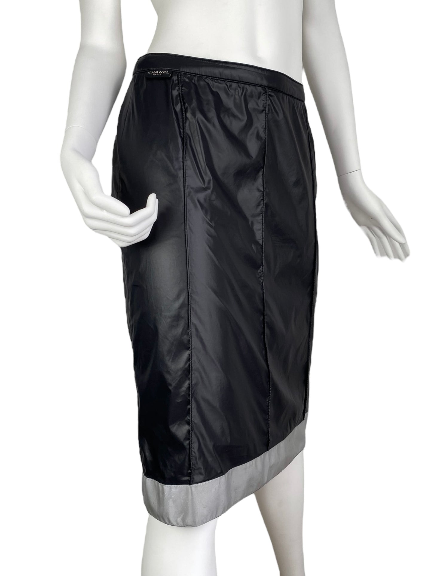 CHANEL SS1999 BY KARL LAGERFELD BLACK NYLON REFLECTIVE HEM MIDI SKIRT