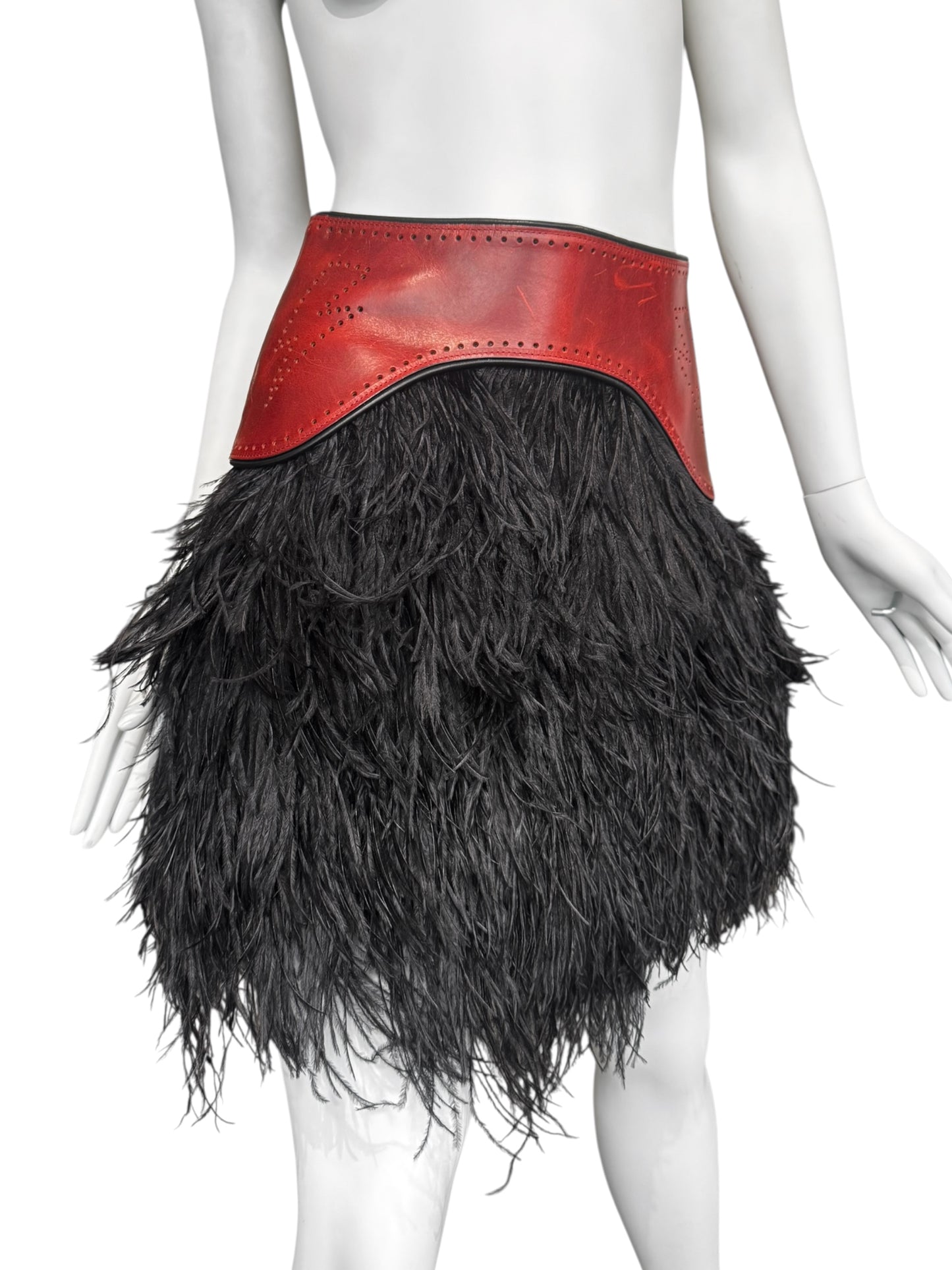 DSQUARED2 FW2008 RED LEATHER & BLACK OSTRICH FEATHERS SKIRT