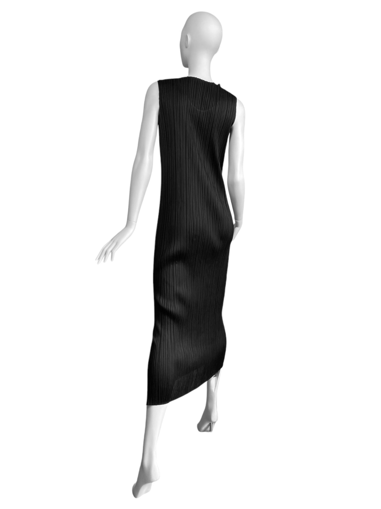 PLEATS PLEASE 2010s BLACK PLEATED MAXI DRESS