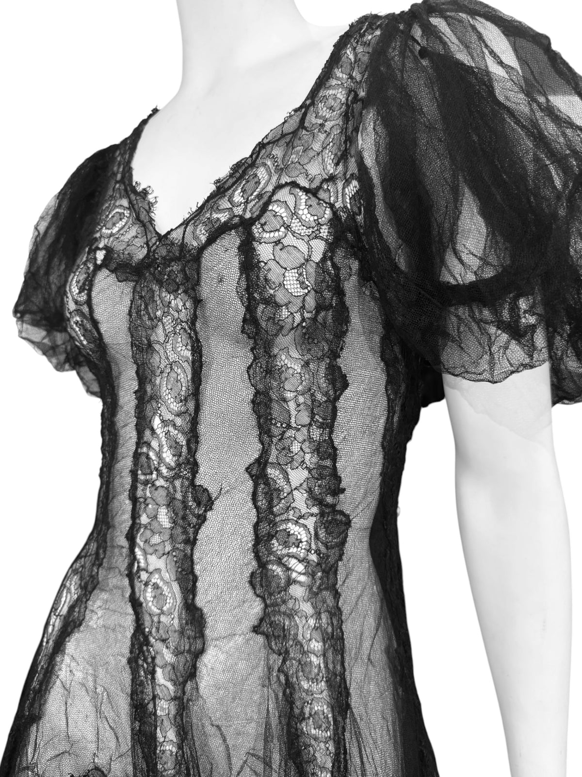 1930s BLACK SHEER LACE ROMANTIC MAXI DRESS