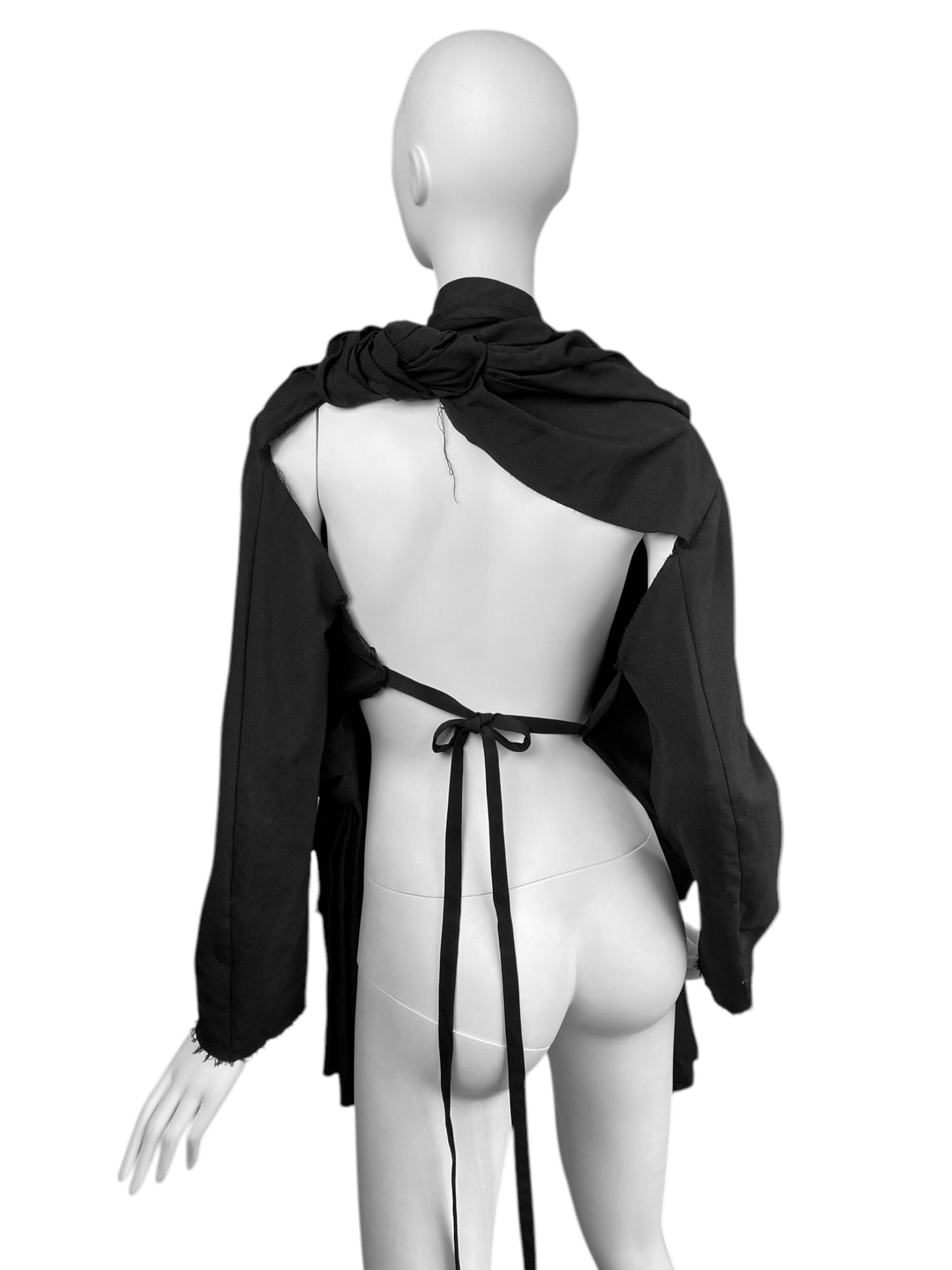 COMME DES GARÇONS SS2003 BLACK PLEATED KNOT BACKLESS BLAZER