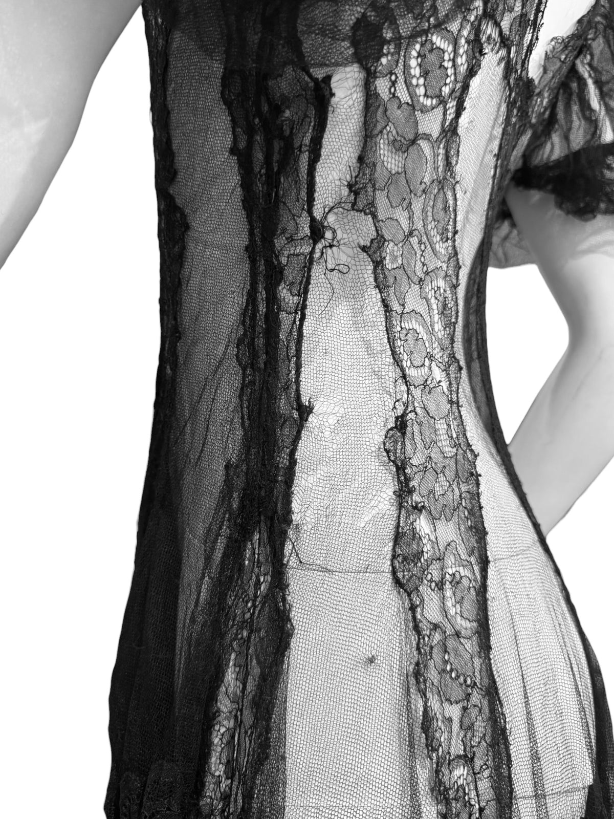 1930s BLACK SHEER LACE ROMANTIC MAXI DRESS