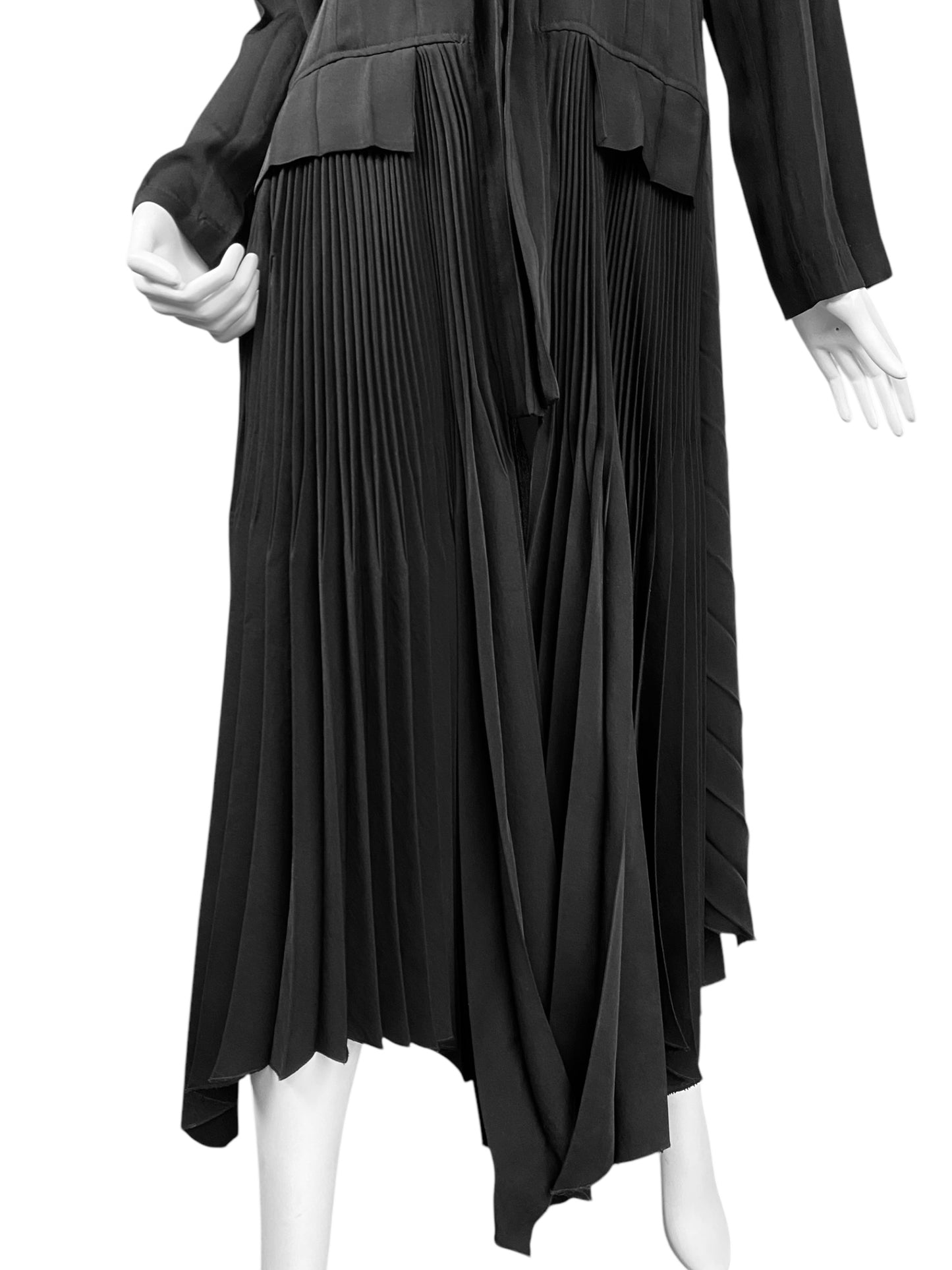 LEIKO 2000s BLACK PLEATED MAXI COAT