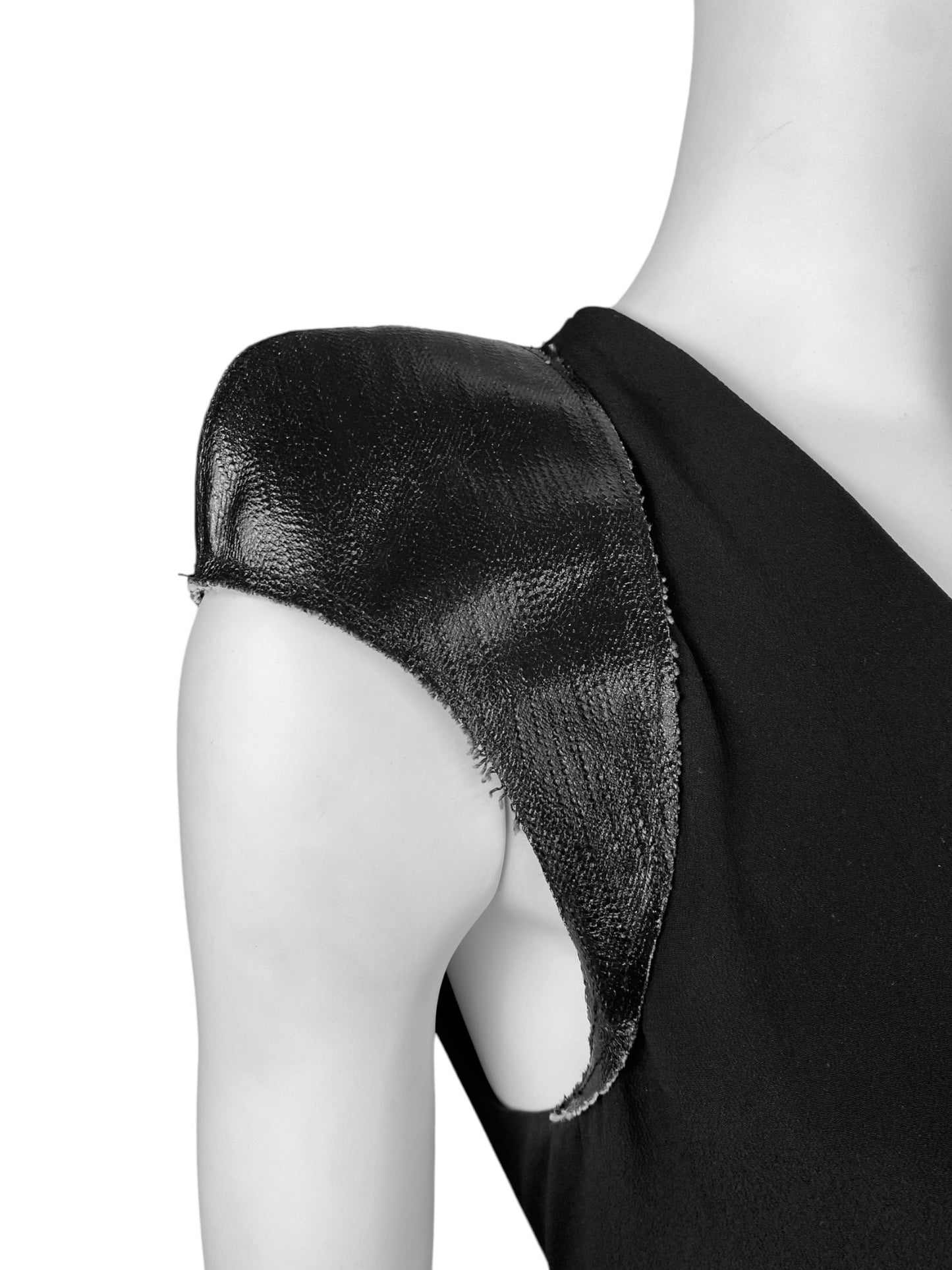 RICK OWENS SS2020 BLACK PADDED SHOULDER WRAP TOP