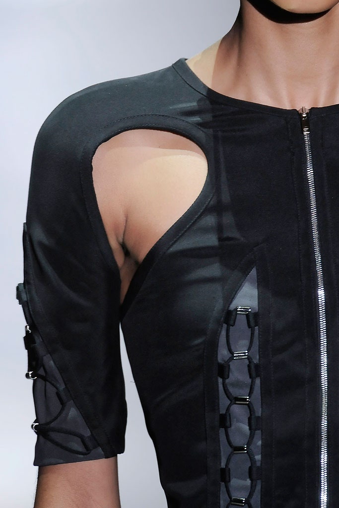 GUCCI SS2010 BY FRIDA GIANNINI BLACK & GREY SILK BLEND CUT-OUT LACE-UP FUTURISTIC MINI DRESS