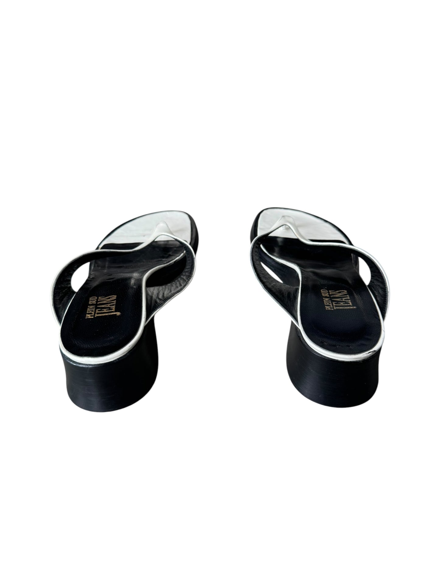 PLEIN SUD JEANS 2000s WHITE LEATHER WEDGE FLIP-FLOPS