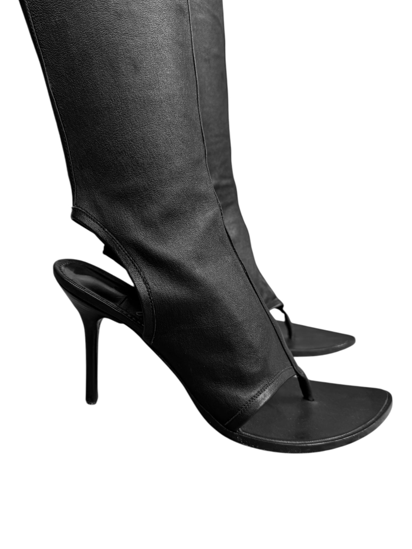 FAYÇAL AMOR SS2004 BLACK LEATHER KNEE-HIGH THONG SANDAL BOOTS