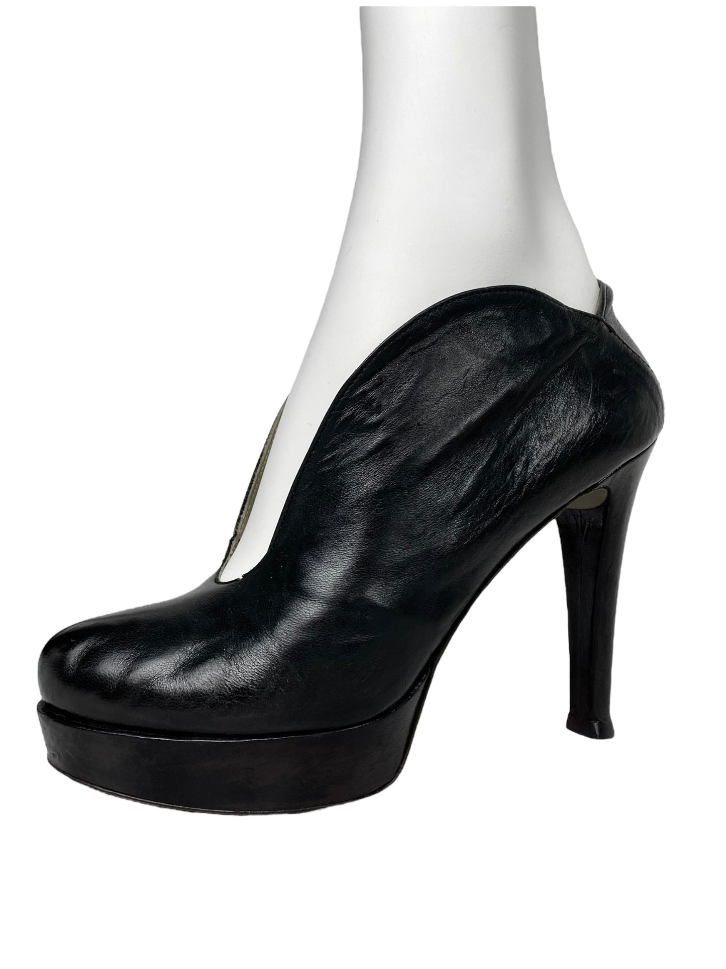 IXOS 2000s BLACK LEATHER HEELS