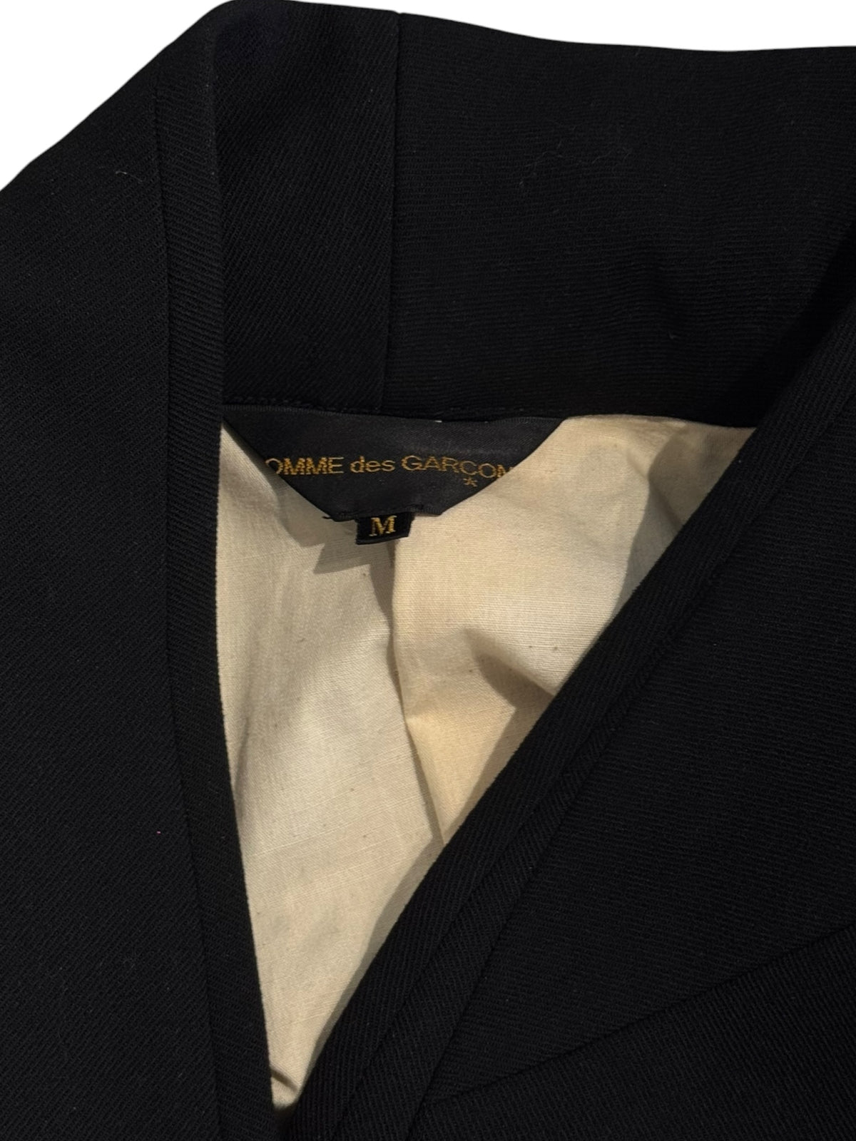 COMME DES GARÇONS FW2004 ‘DARK ROMANCE, WITCH’ BLACK WOOL TULLE & BOW INSERTS BLAZER