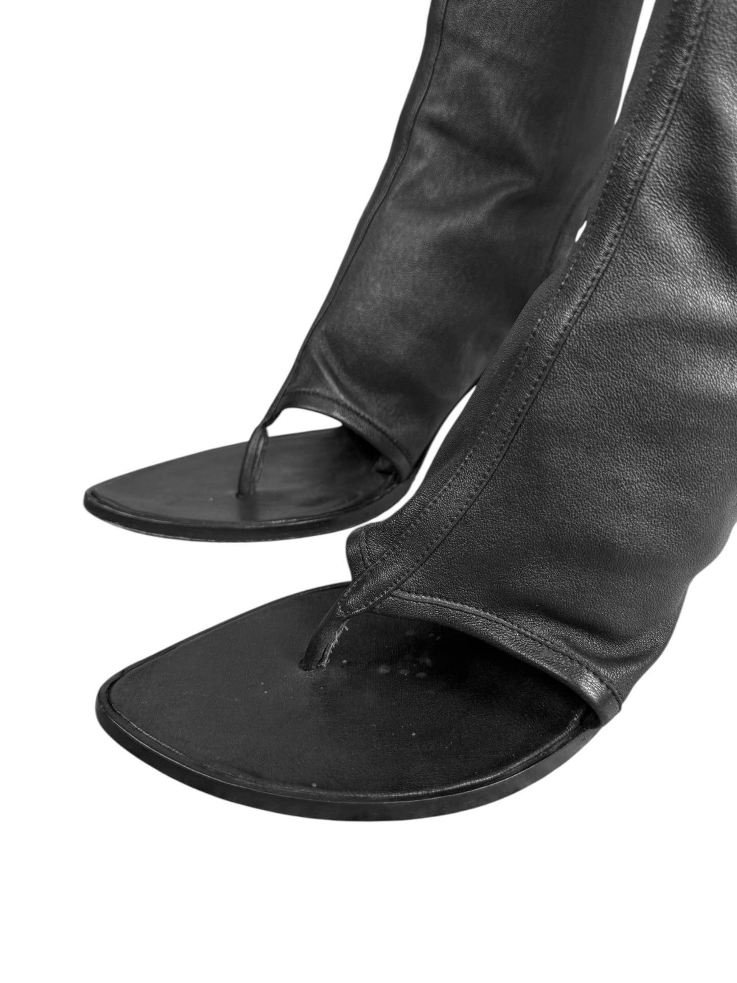 FAYÇAL AMOR SS2004 BLACK LEATHER KNEE-HIGH THONG SANDAL BOOTS