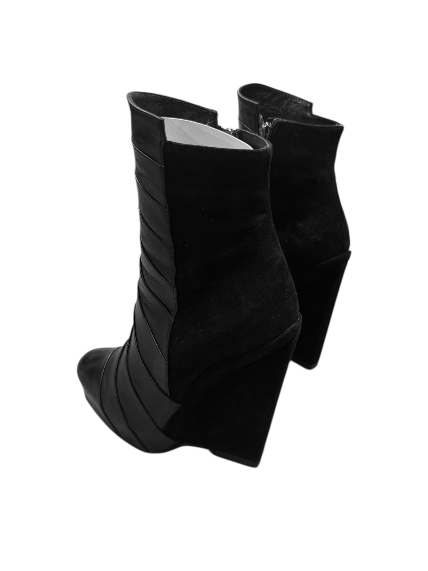GARETH PUGH FW2010 BLACK PLEATED LEATHER WEDGE ANKLE BOOTS