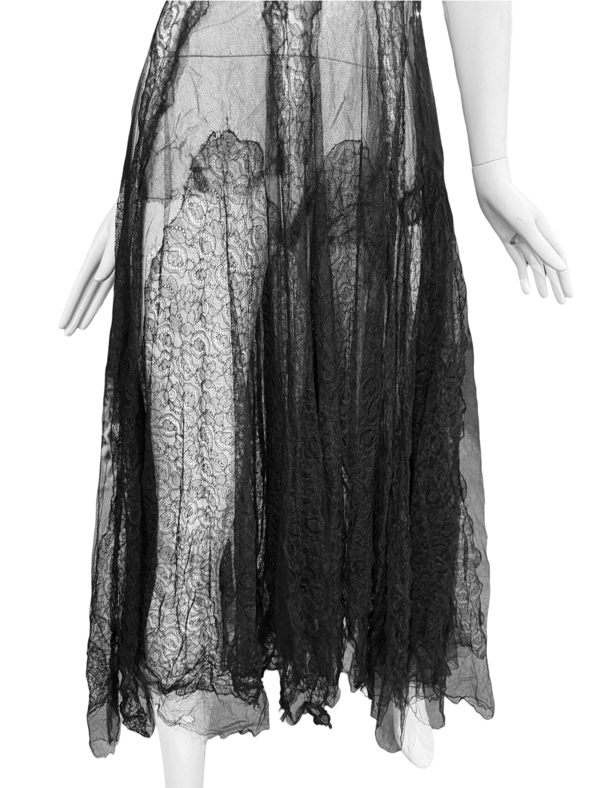 1930s BLACK SHEER LACE ROMANTIC MAXI DRESS