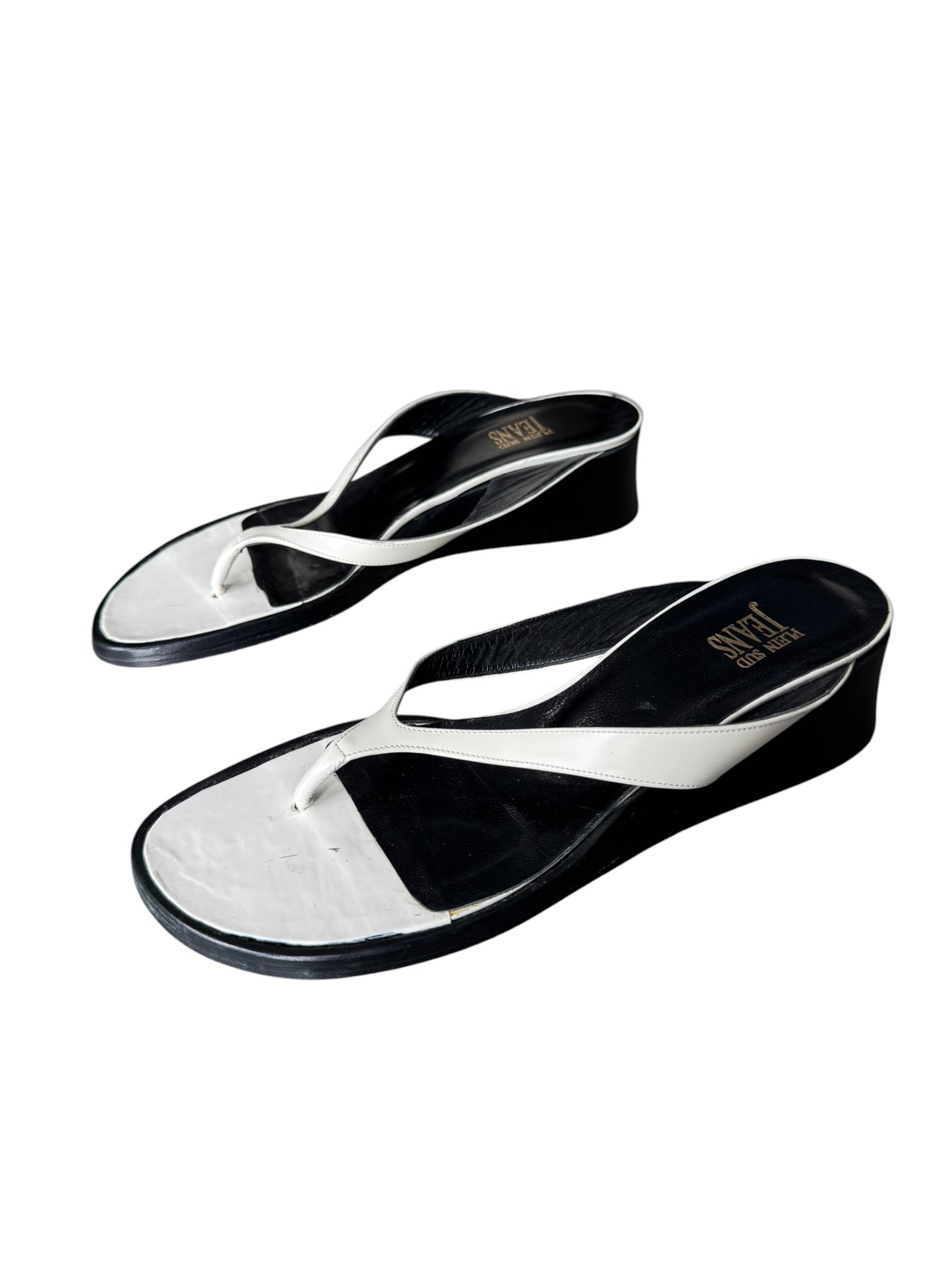 PLEIN SUD JEANS 2000s WHITE LEATHER WEDGE FLIP-FLOPS