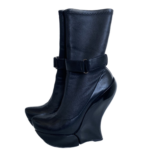 CELINE FW2008 BY IVANA OMAZIC BLACK LEATHER WEDGES PLATFORM BOOTS