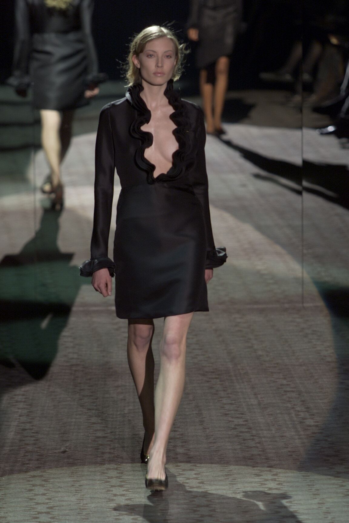 GUCCI FW2000 BY TOM FORD BLACK SILK RUFFLED NECKLINE MINI DRESS