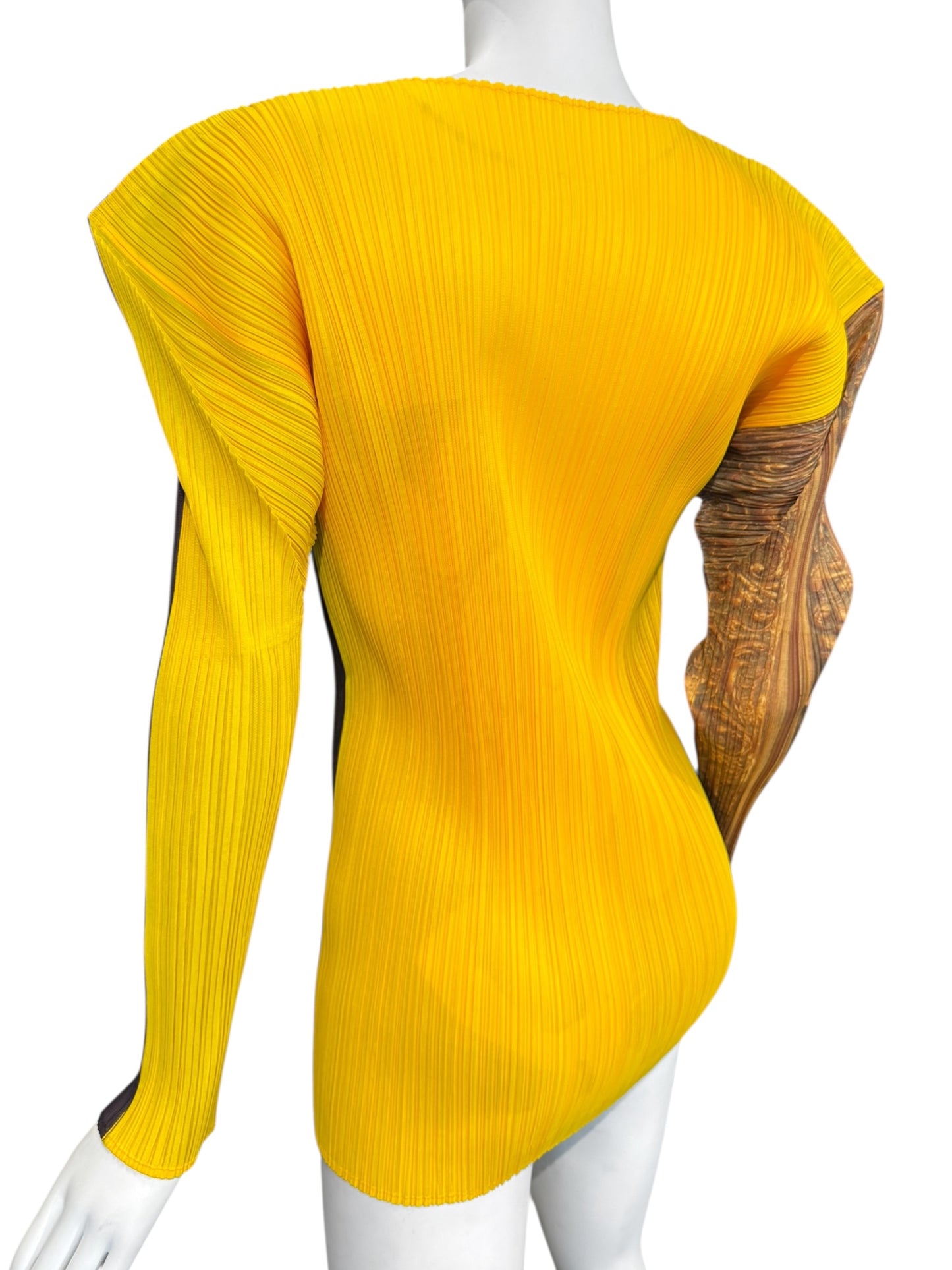 PLEATS PLEASE ISSEY MIYAKE FW1996 X YASUMASA MORIMURA « LA SOURCE PORTRAIT » PLEATED TOP