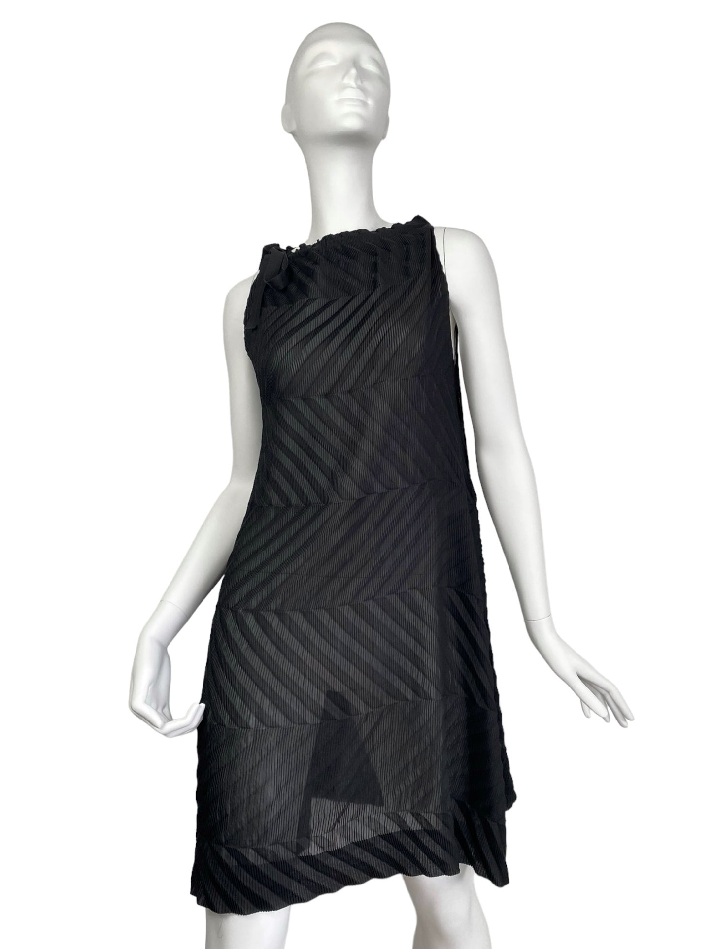 CAULIFLOWER ISSEY MIYAKE 2010s PLEATED A-LINE MINI DRESS