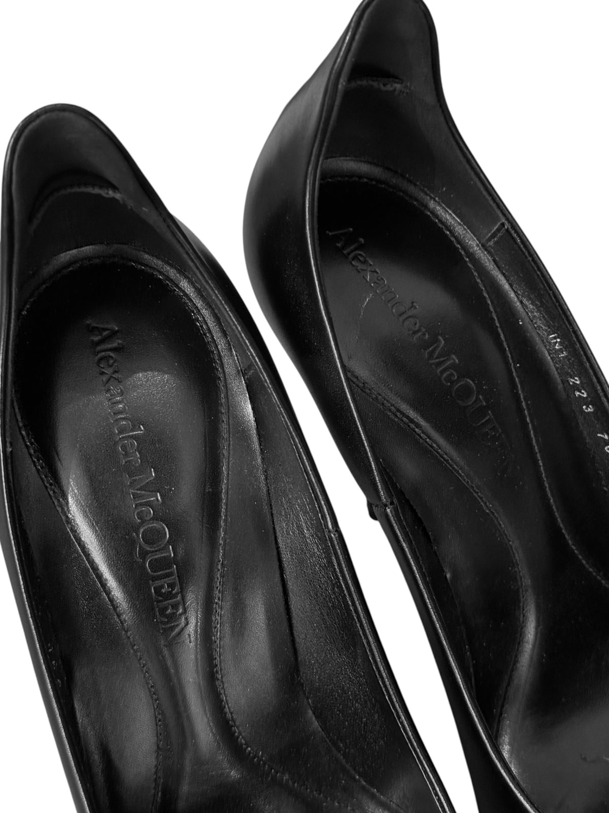 ALEXANDER MCQUEEN SS2022 BY SARAH BURTON BLACK LEATHER HEELS