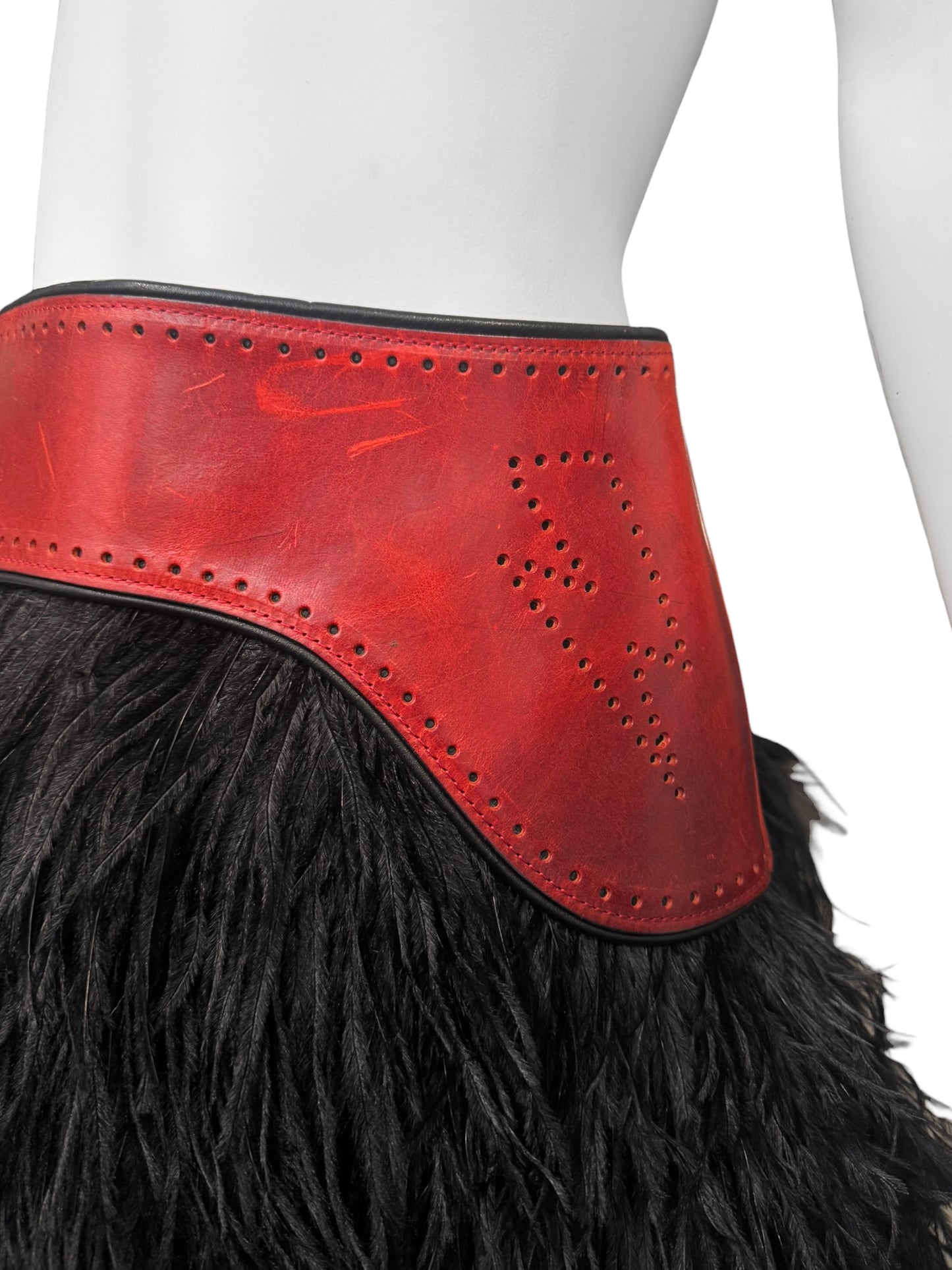 DSQUARED2 FW2008 RED LEATHER & BLACK OSTRICH FEATHERS SKIRT