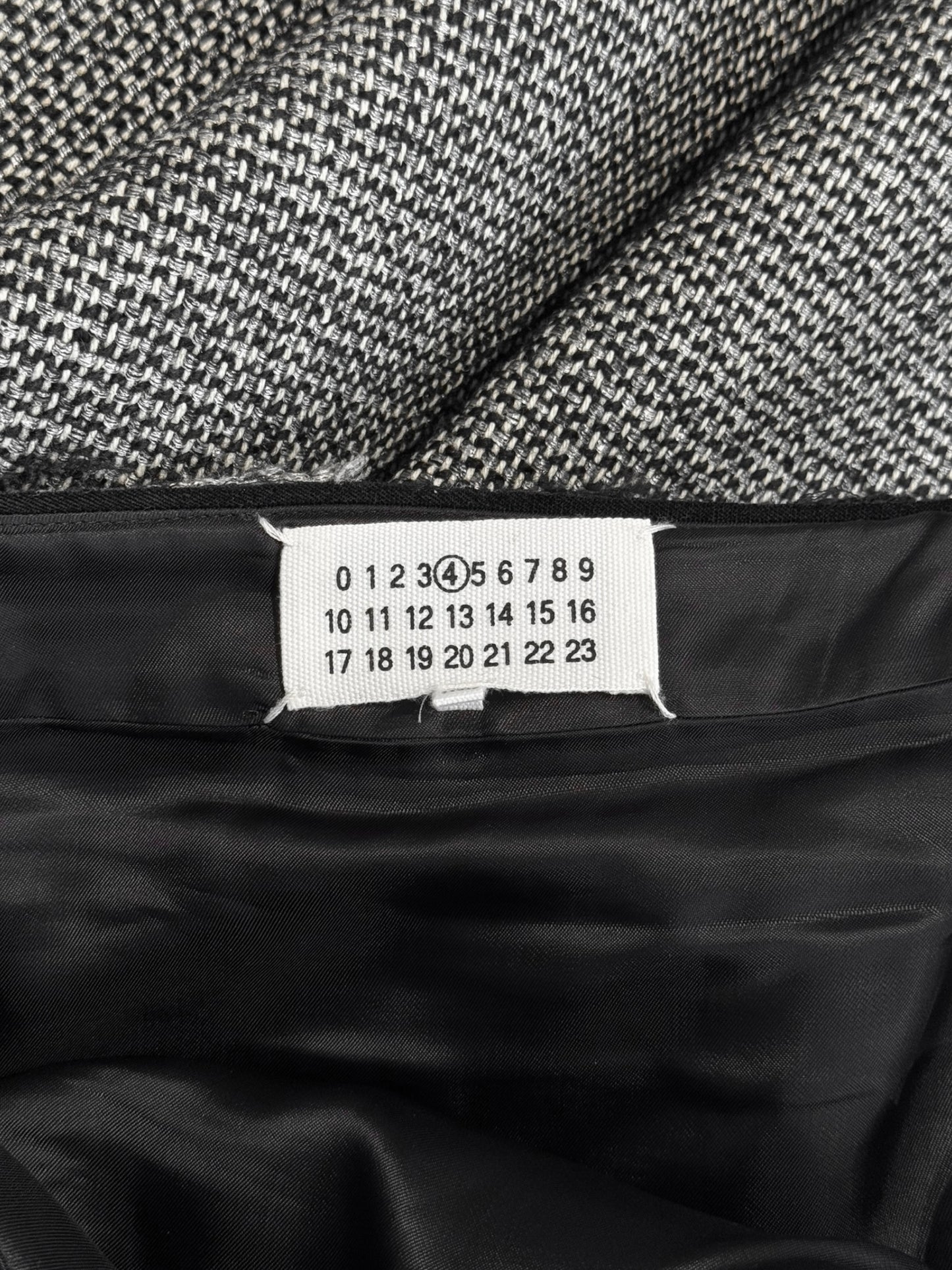 MAISON MARGIELA FW2016 BY JOHN GALLIANO GREY KNIT LONG SKIRT