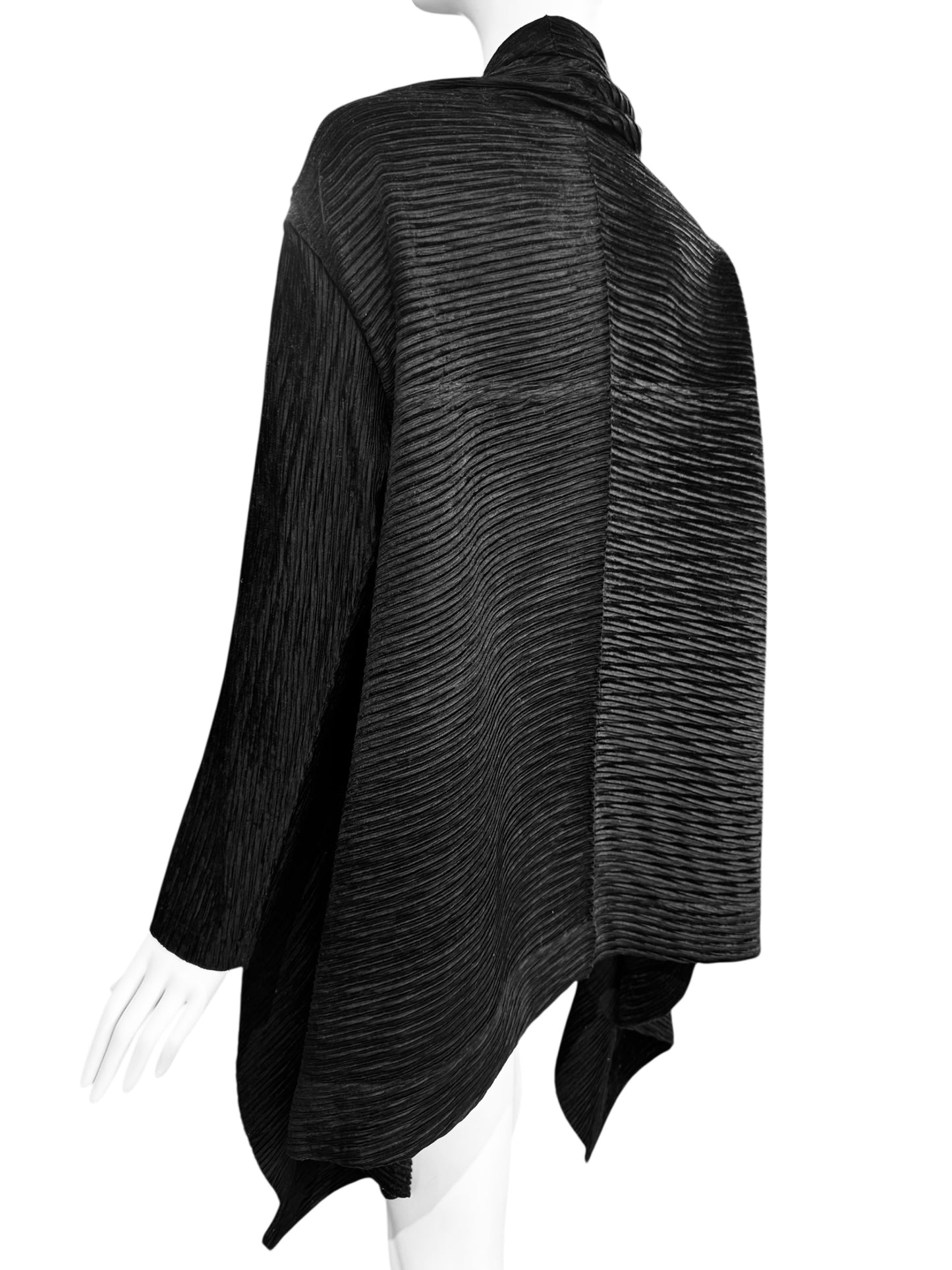 ISSEY MIYAKE 1990s BLACK PLEATED CARDIGAN