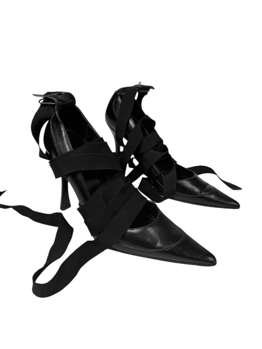 GUCCI FW2002 BY TOM FORD BLACK LEATHER BONDAGE LACE UP HEELS