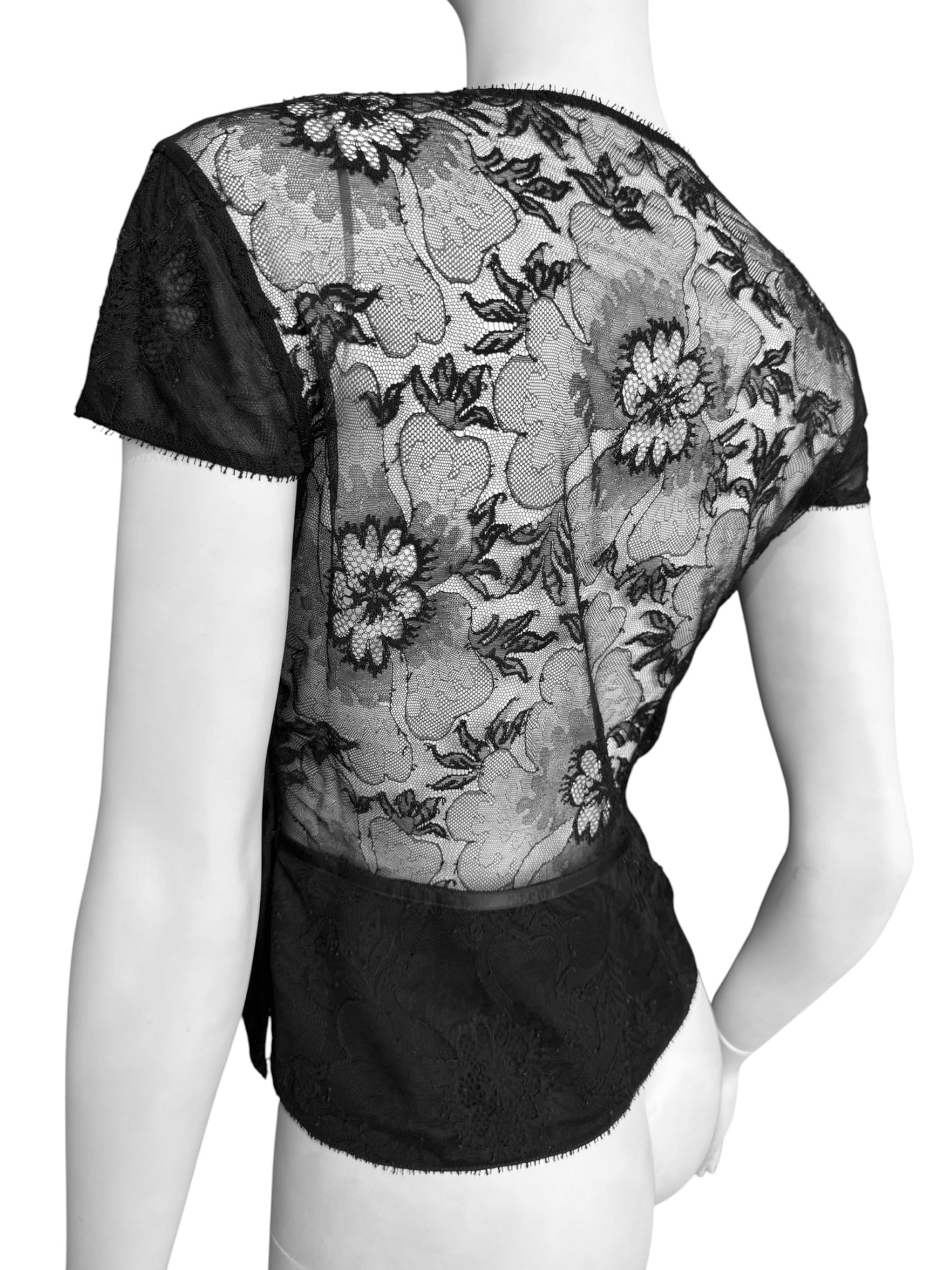 GUCCI FW2002 BY TOM FORD BLACK LACE TOP