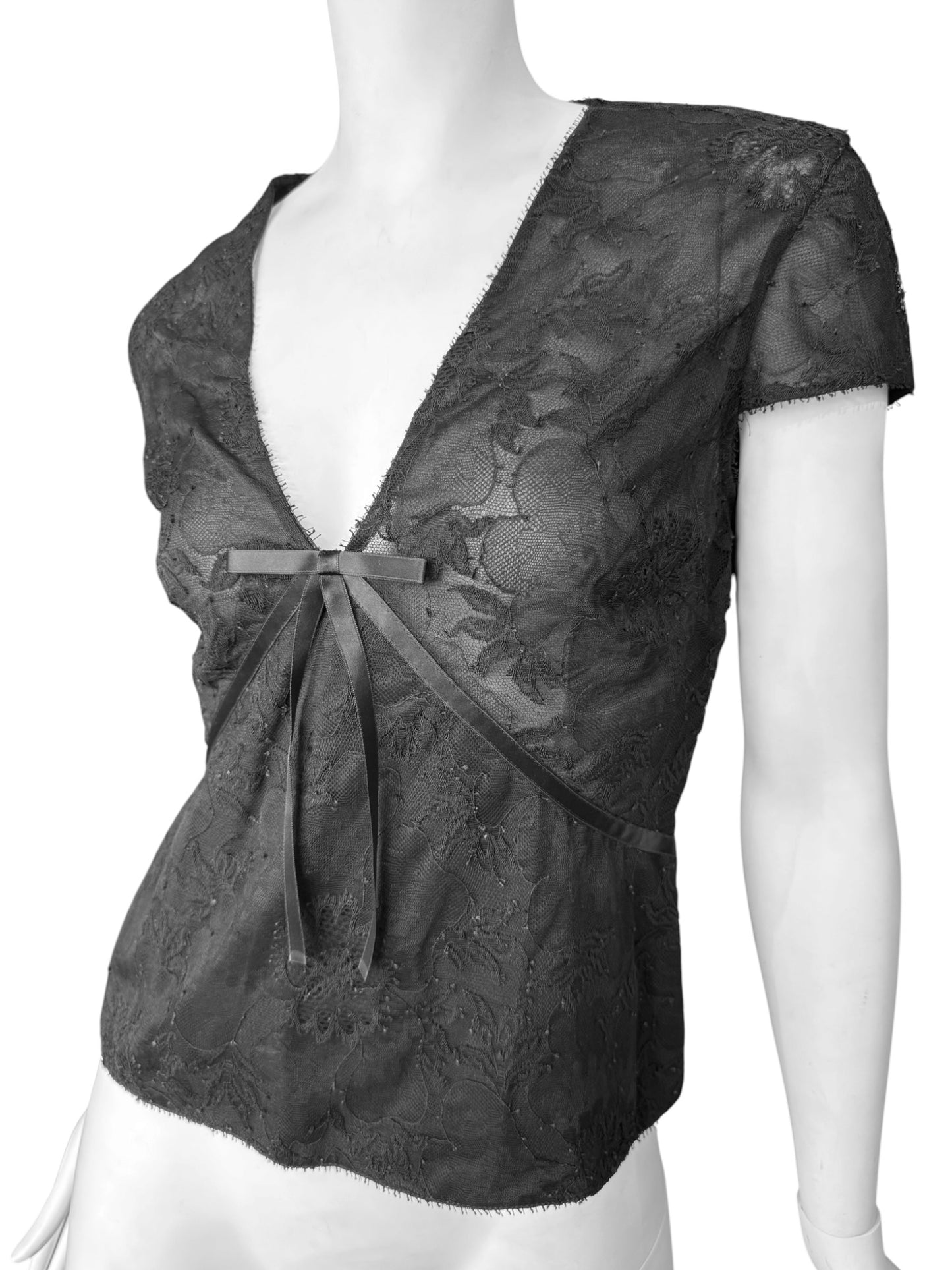 GUCCI FW2002 BY TOM FORD BLACK LACE TOP