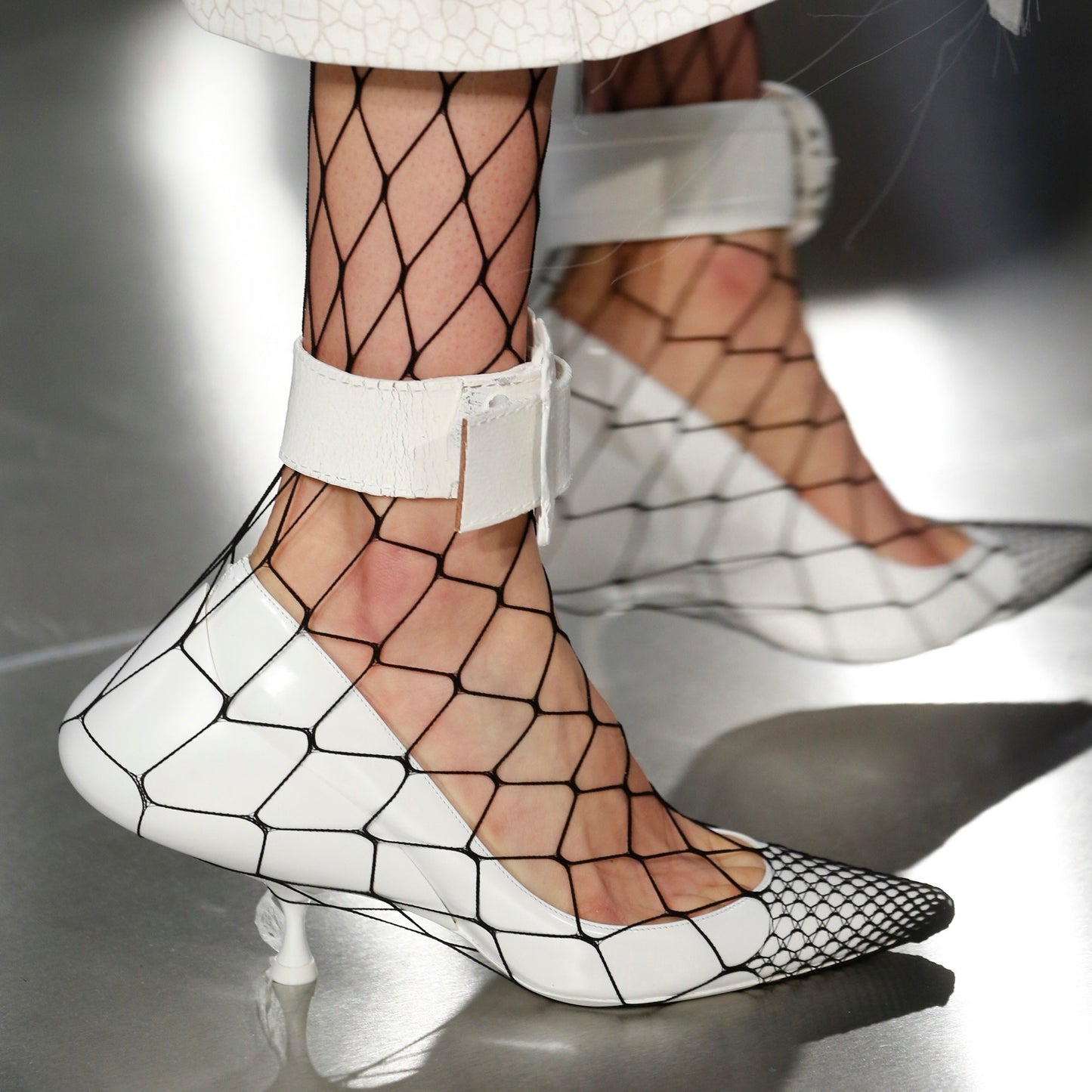 MAISON MARGIELA SS2016 BY GALLIANO WHITE LEATHER HUMPBACKED HEELS