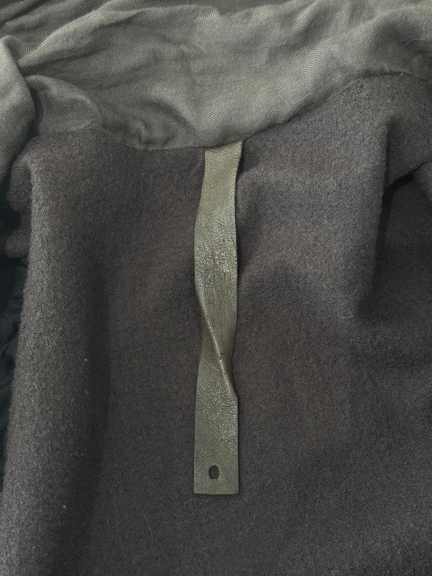 ISAAC SELLAM 2010s BROWN LEATHER SCARF JACKET