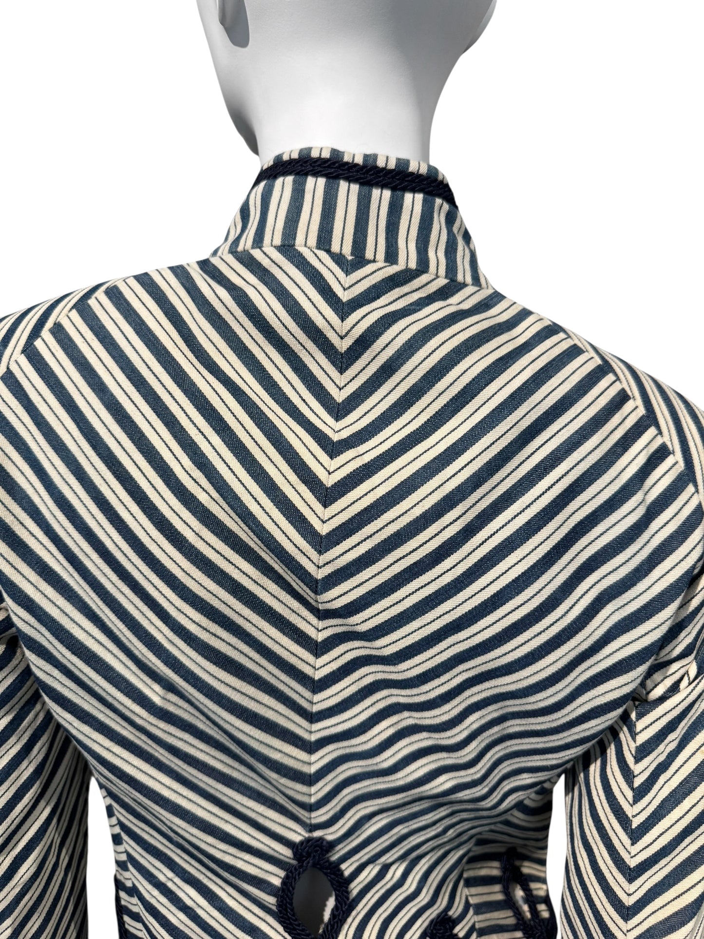 ALEXANDER MCQUEEN SS2005 «IT’S ONLY A GAME» OFF-WHITE & NAVY BLUE STRIPED NAPOLEON JACKET