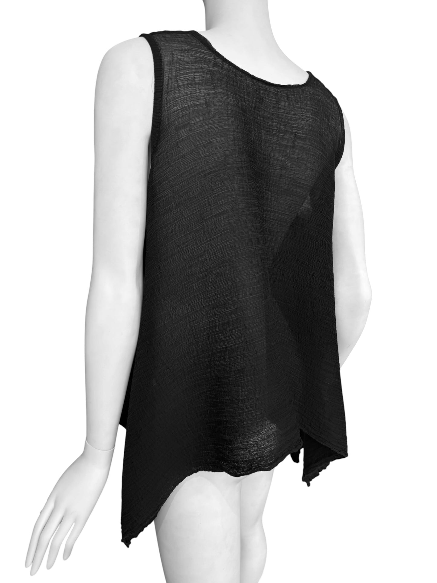 CAULIFLOWER ISSEY MIYAKE 2010s BLACK PLEATED SHEER TANK TOP