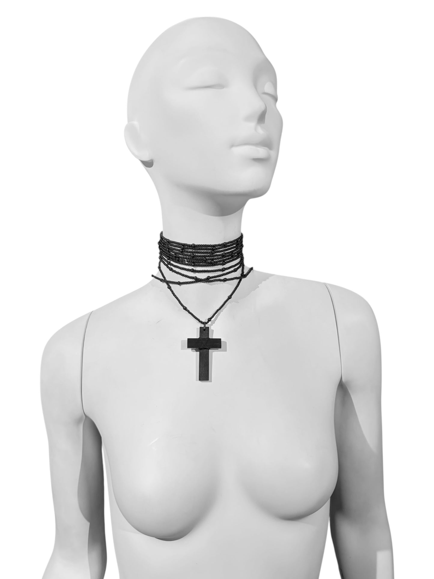 GUCCI FW2002 BY TOM FORD BEADED EBONY CROSS ROSARY NECKLACE