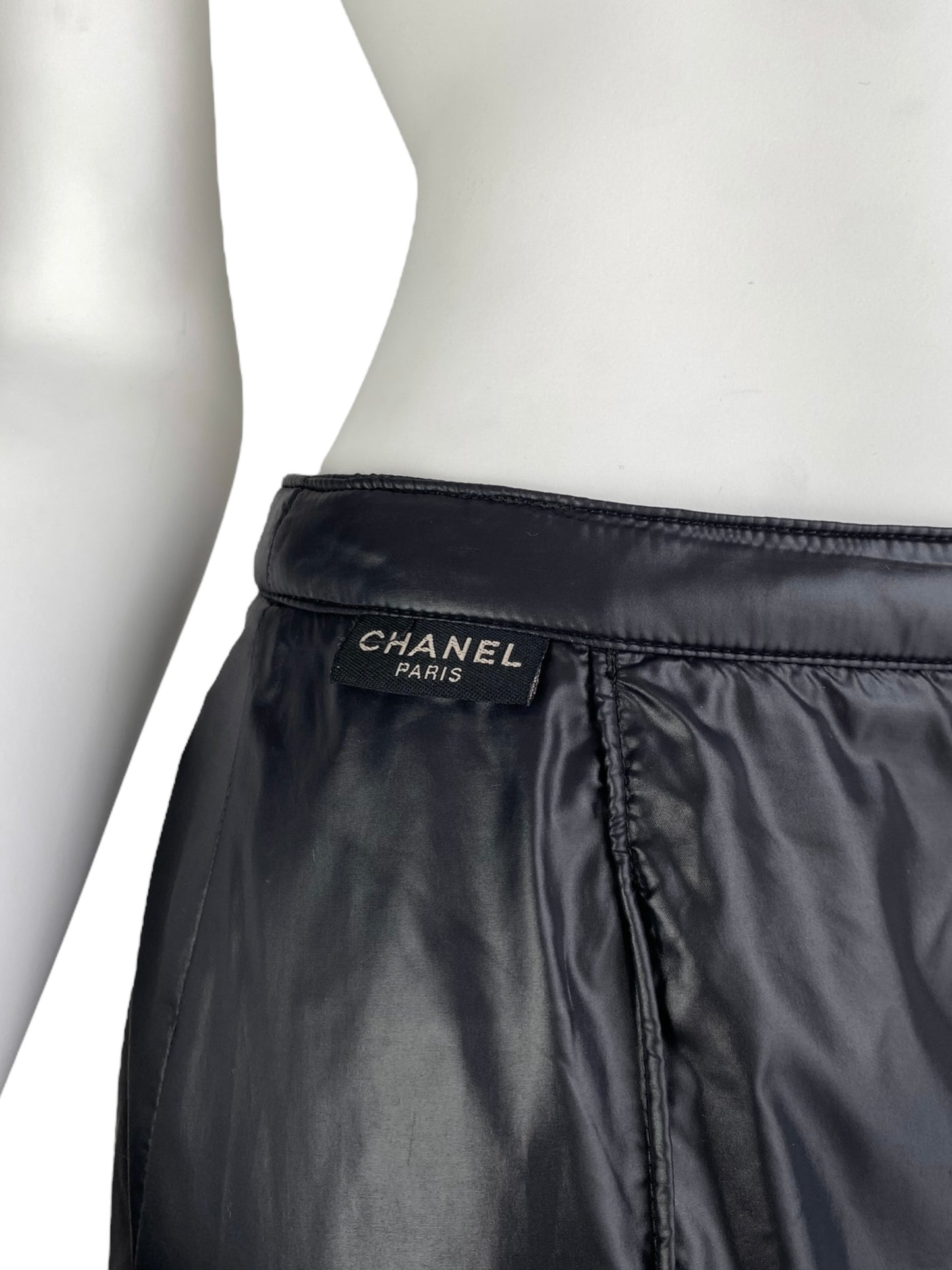 CHANEL SS1999 BY KARL LAGERFELD BLACK NYLON REFLECTIVE HEM MIDI SKIRT