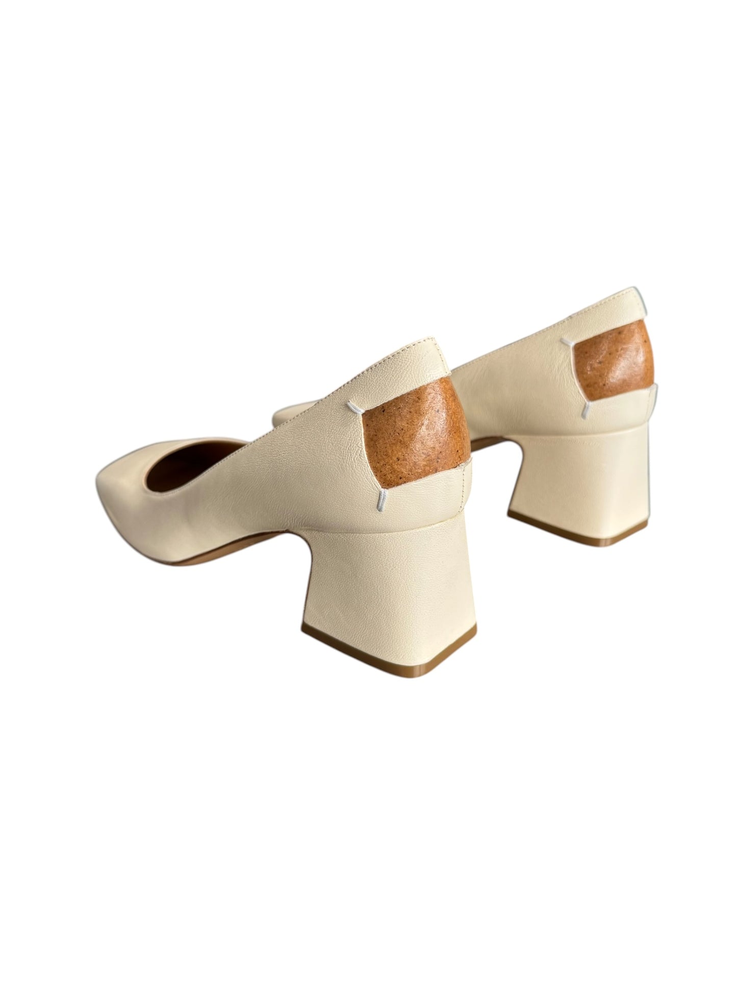 MAISON MARGIELA 2020s BY JOHN GALLIANO CREAM LEATHER ‘4 STITCHES’ HEELS