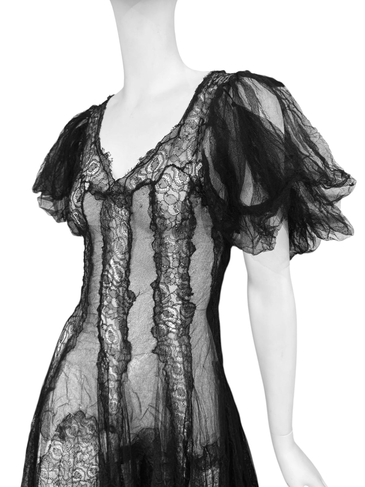 1930s BLACK SHEER LACE ROMANTIC MAXI DRESS