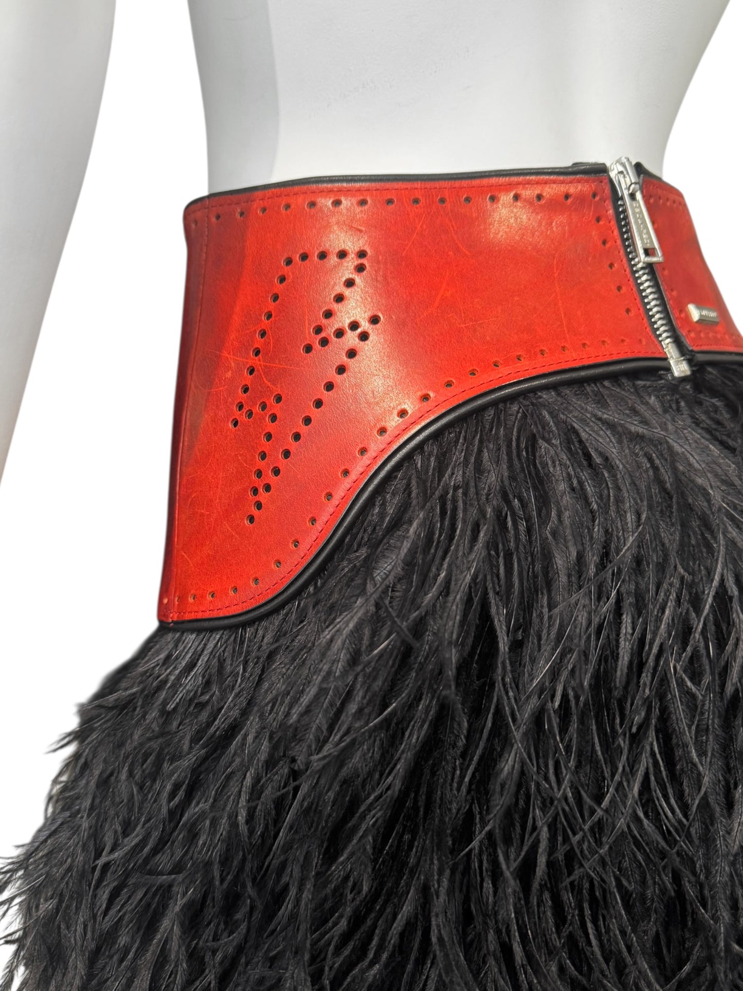 DSQUARED2 FW2008 RED LEATHER & BLACK OSTRICH FEATHERS SKIRT