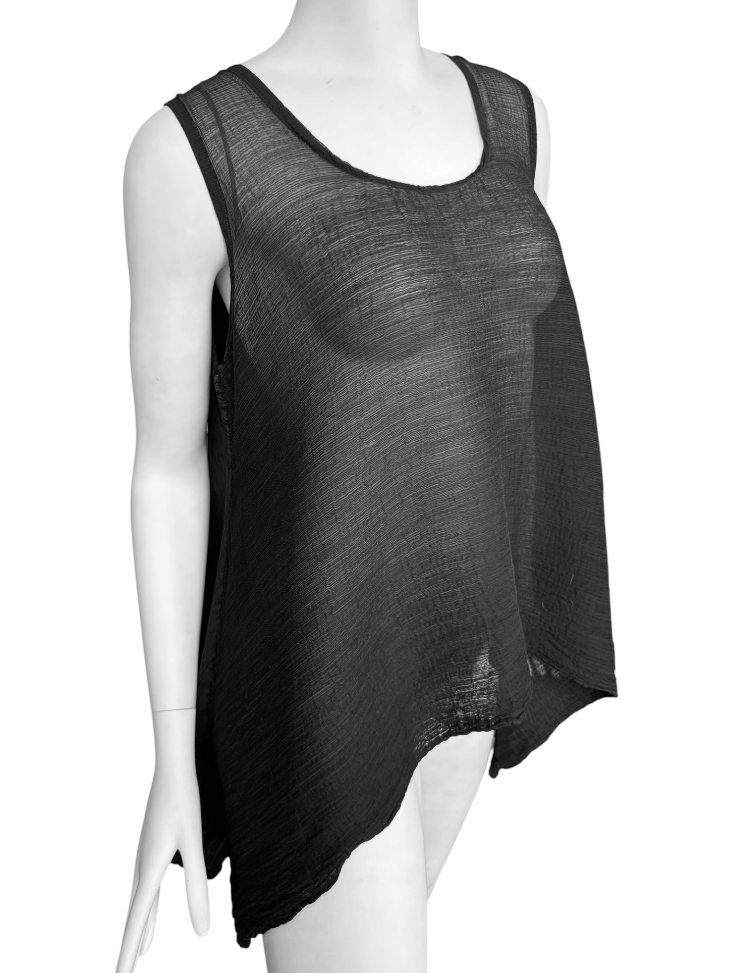 CAULIFLOWER ISSEY MIYAKE 2010s BLACK PLEATED SHEER TANK TOP